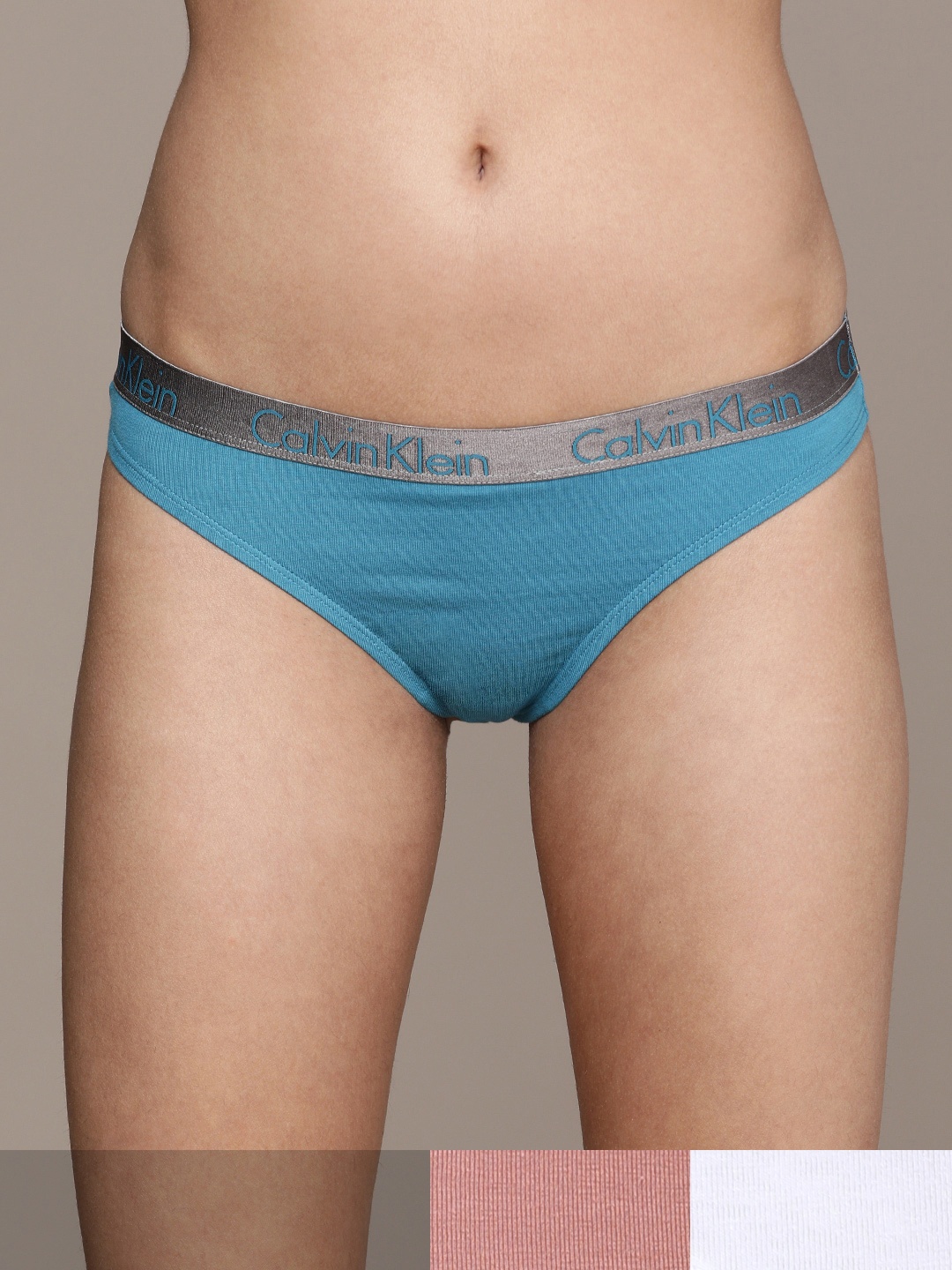 

Calvin Klein Underwear Multi Colourblocked Low Waist Pack of 3 Thongs