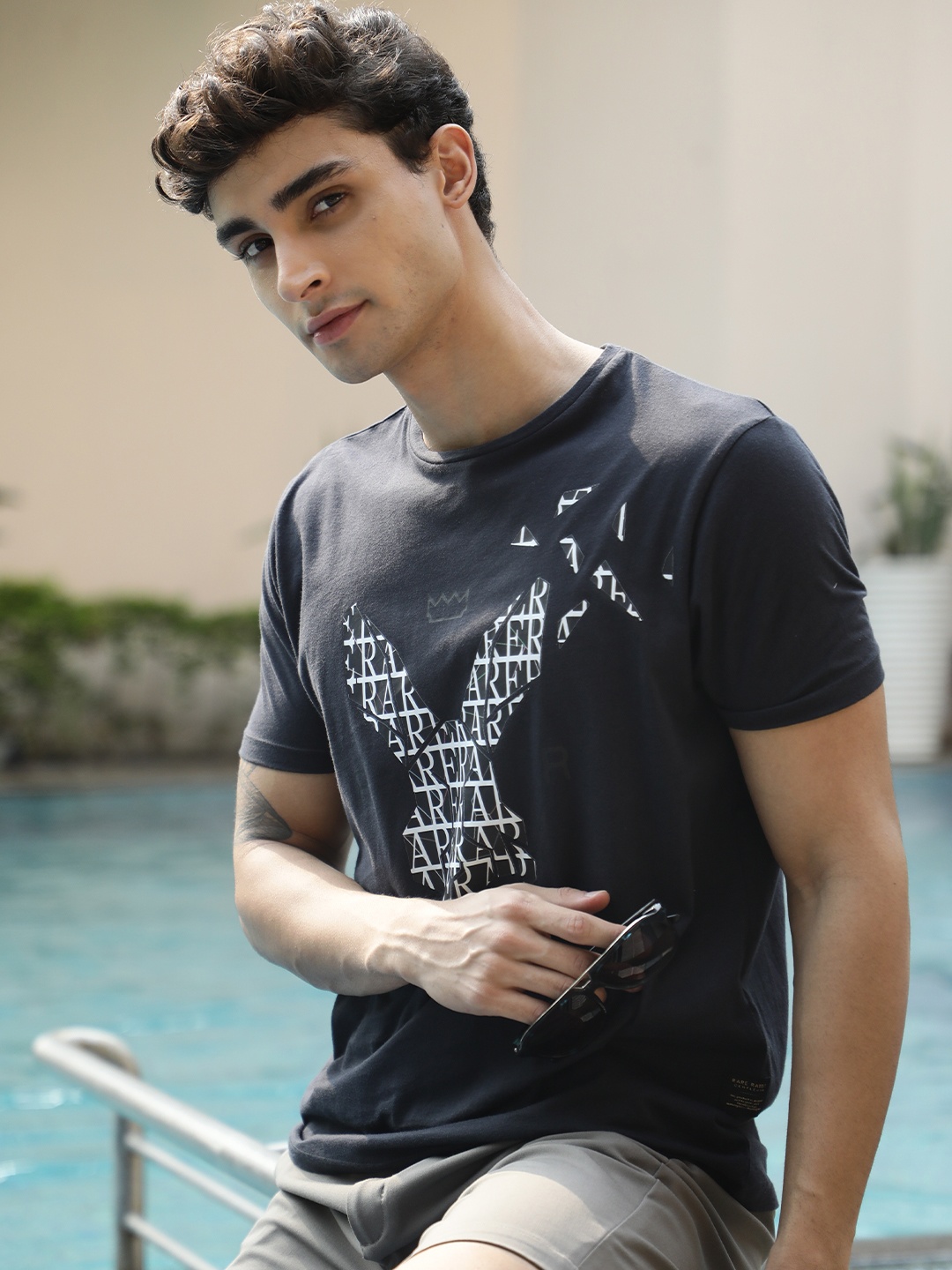

RARE RABBIT Men Lasso Printed Pure Cotton Slim Fit T-Shirt, Grey