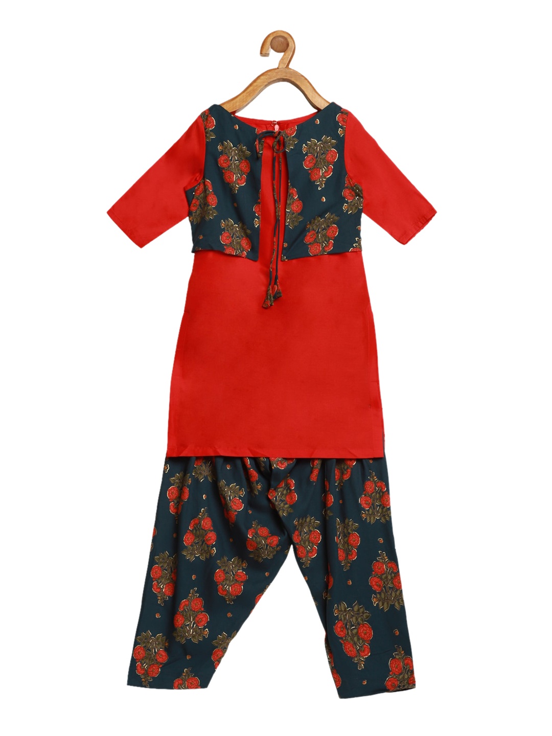 

Ethnovog Girls Red Floral Printed Kurta with Salwar