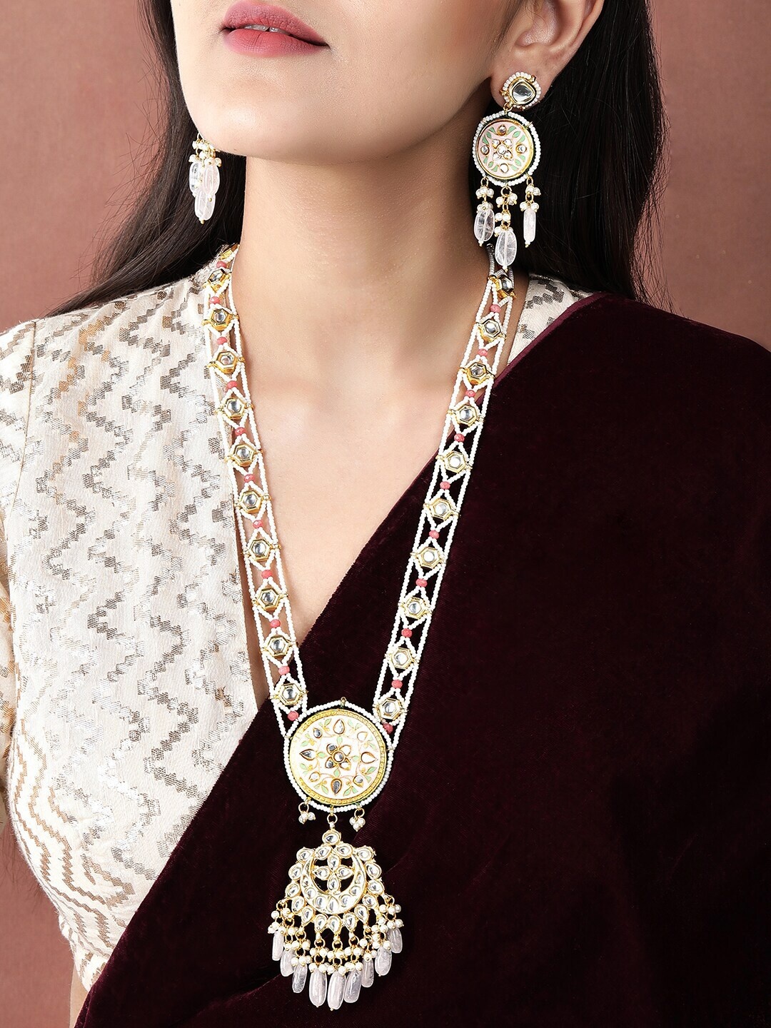 

Rubans Gold-Plated White Kundan Studded & Beaded Necklace Set