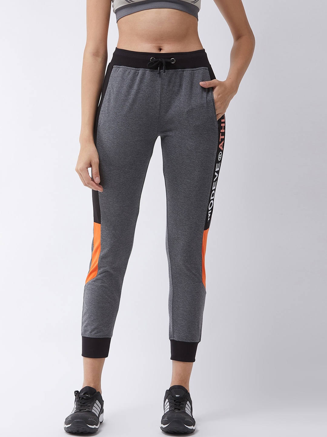 

Modeve Women Grey Printed Cotton Joggers
