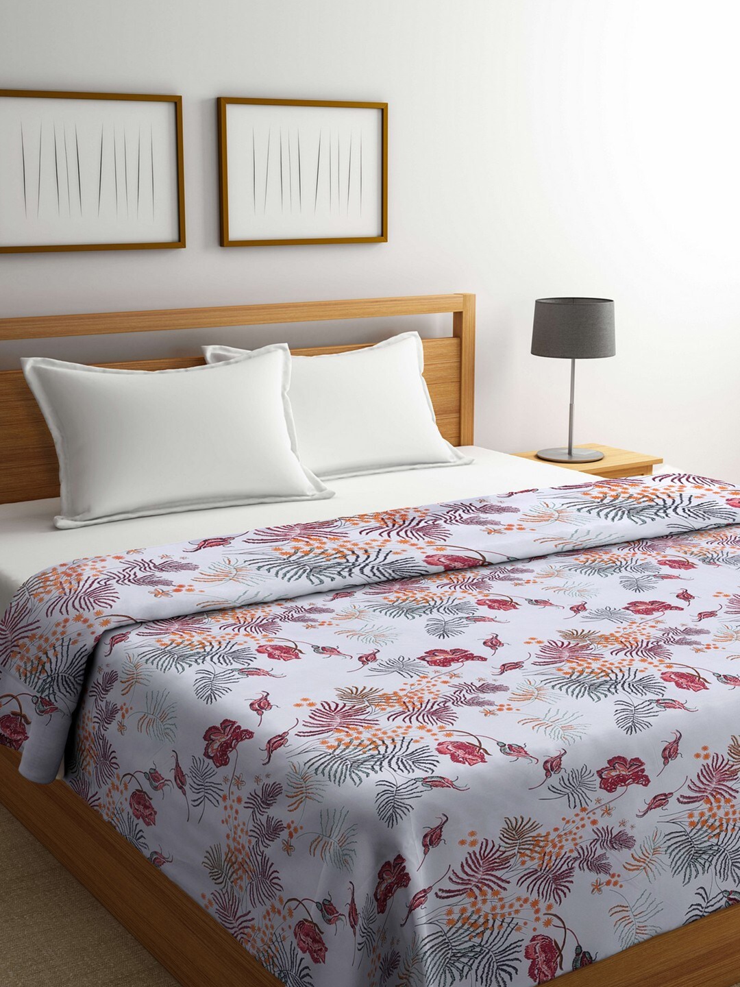 

Arrabi White & Red Floral Printed Mild Winter Double Bed Comforter