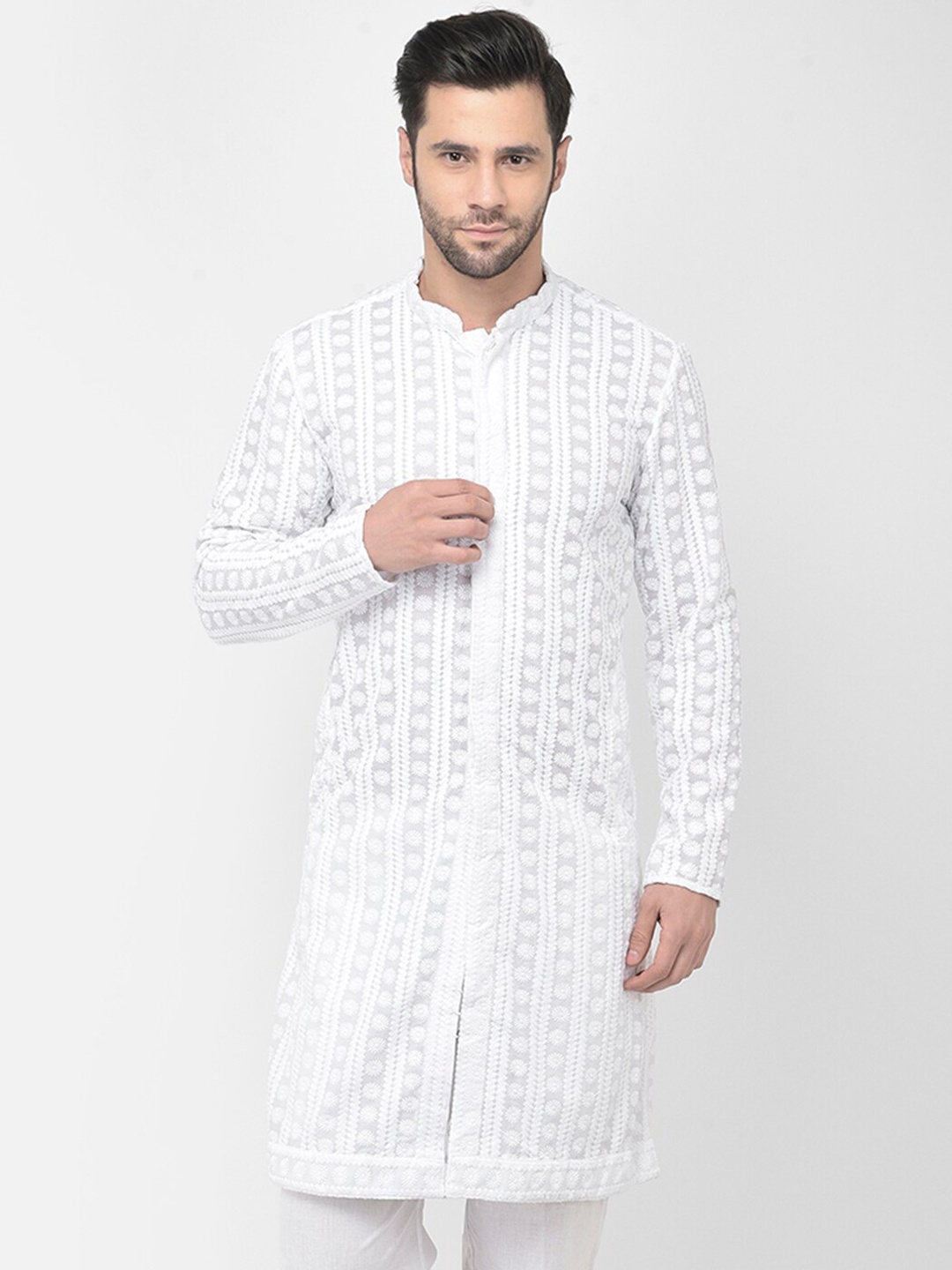 

LAMAAYA Men White Embroidered Chikankari Pure Cotton Kurta with Pyjamas