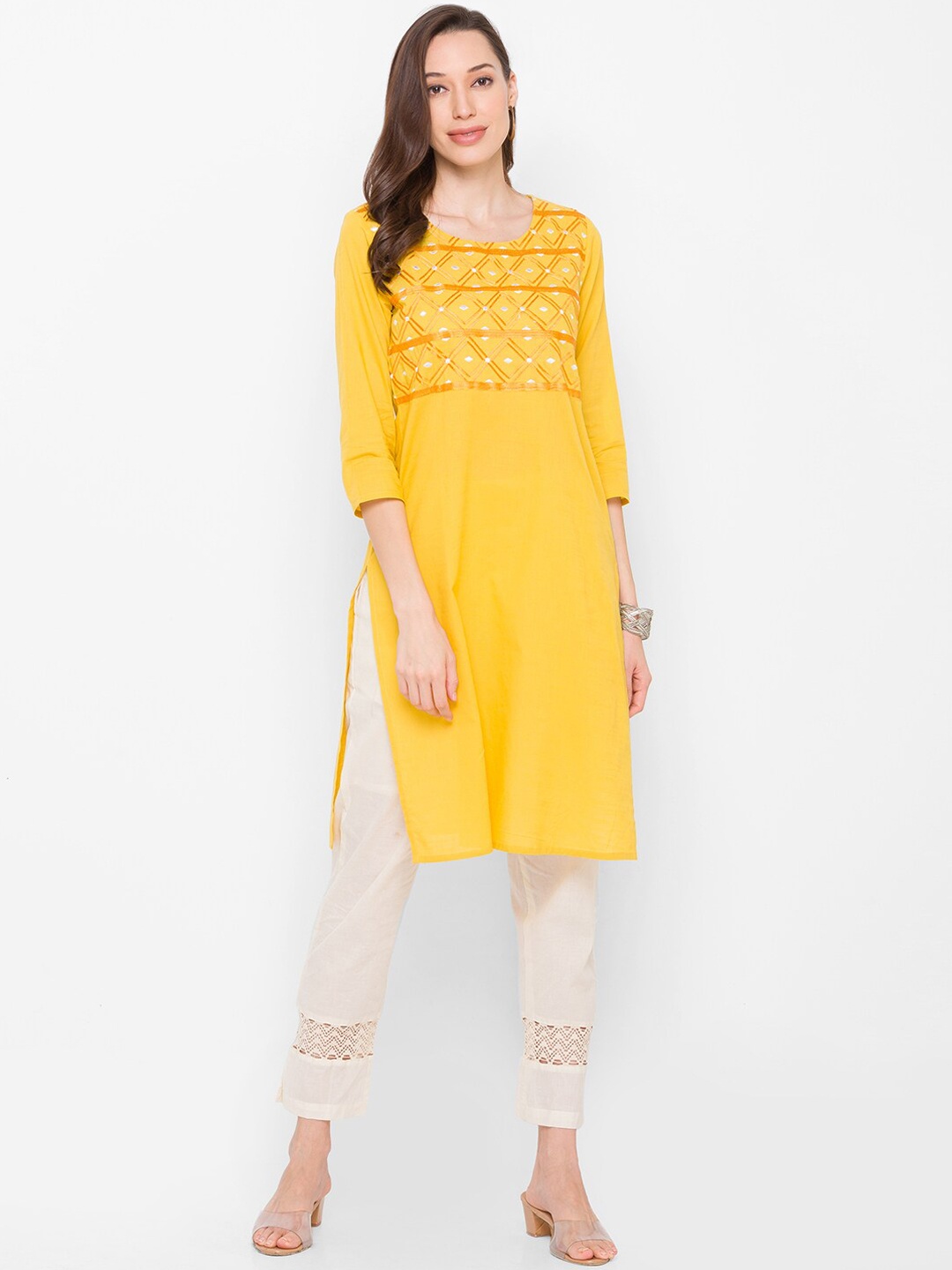 

Globus Women Yellow Geometric Embroidered Chikankari Cotton Kurta