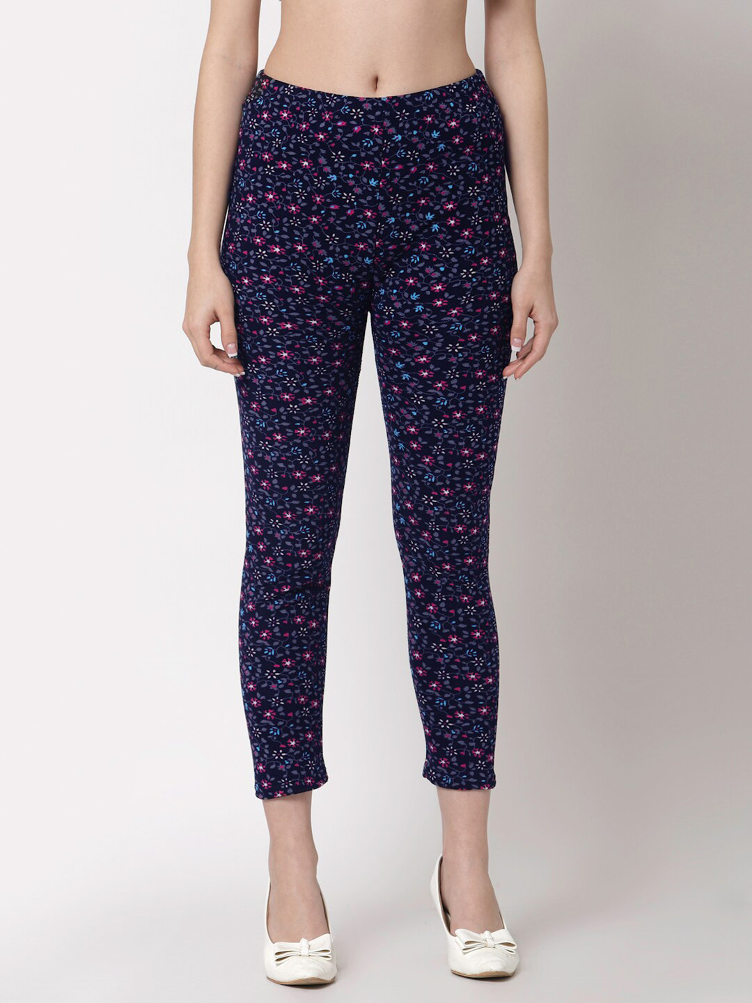 

KLOTTHE Women Navy Blue & Pink Printed Skinny Fit Woollen Jeggings