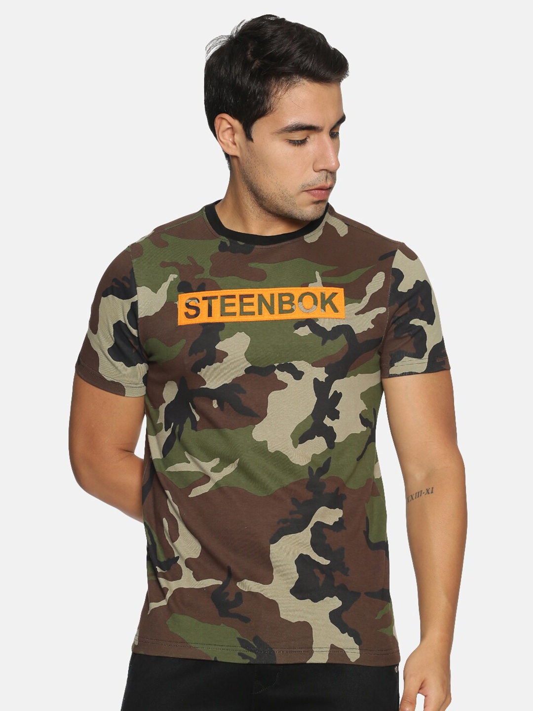 

Steenbok Men Olive Green Camouflage Printed T-shirt