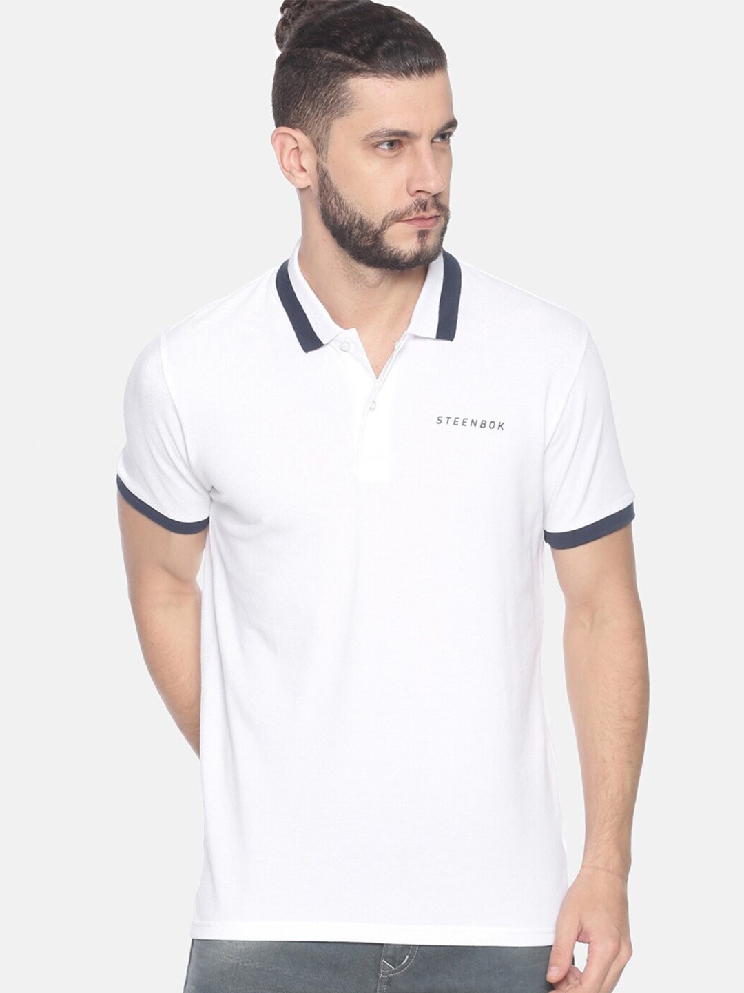 

Steenbok Men White Polo Collar T-shirt