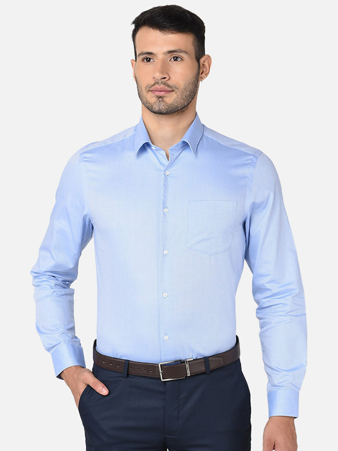 

J Hampstead Men Blue Classic Formal Shirt