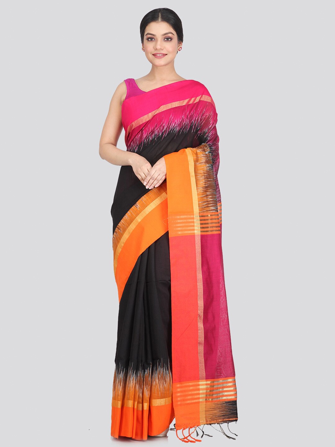 

PinkLoom Women Black & Fuchsia Woven Design Zari Saree