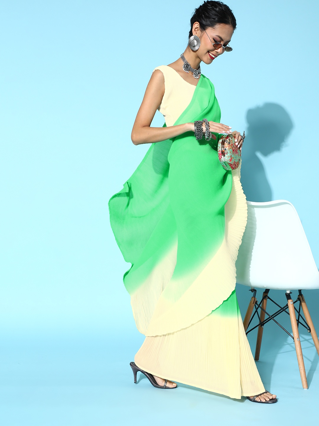 

Mitera Colourblocked Saree, Green