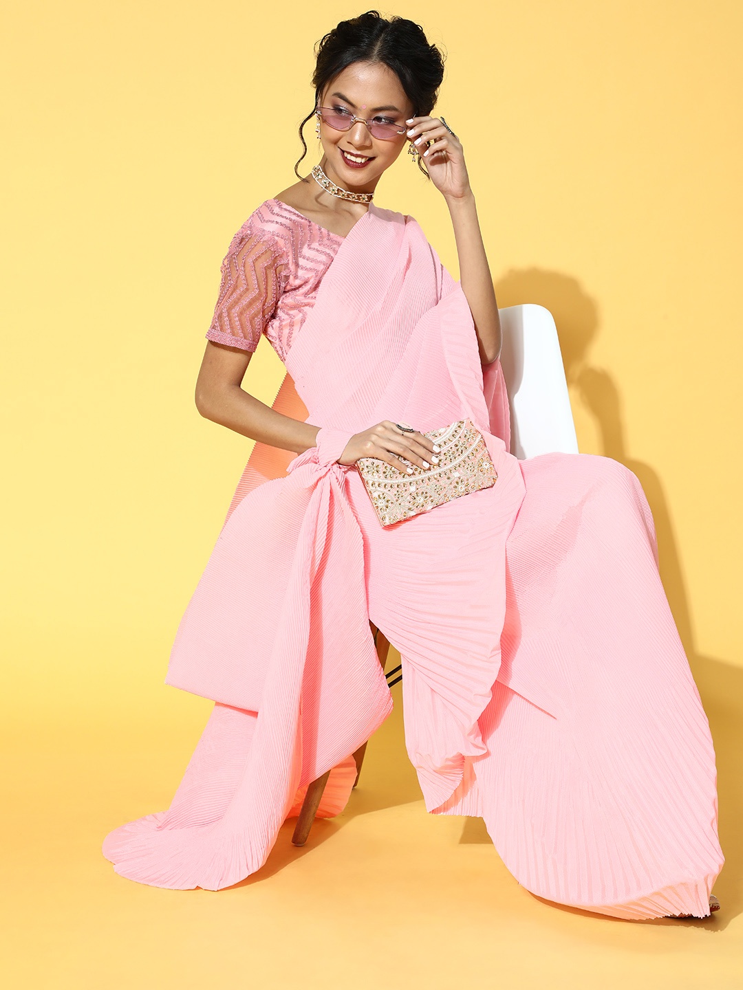 

Mitera Solid Saree, Pink