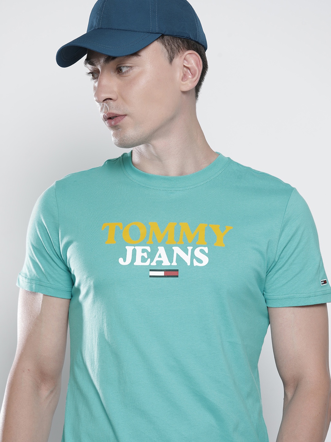 

Tommy Hilfiger Men Blue & Yellow Brand Logo Printed Organic Cotton Slim Fit T-shirt