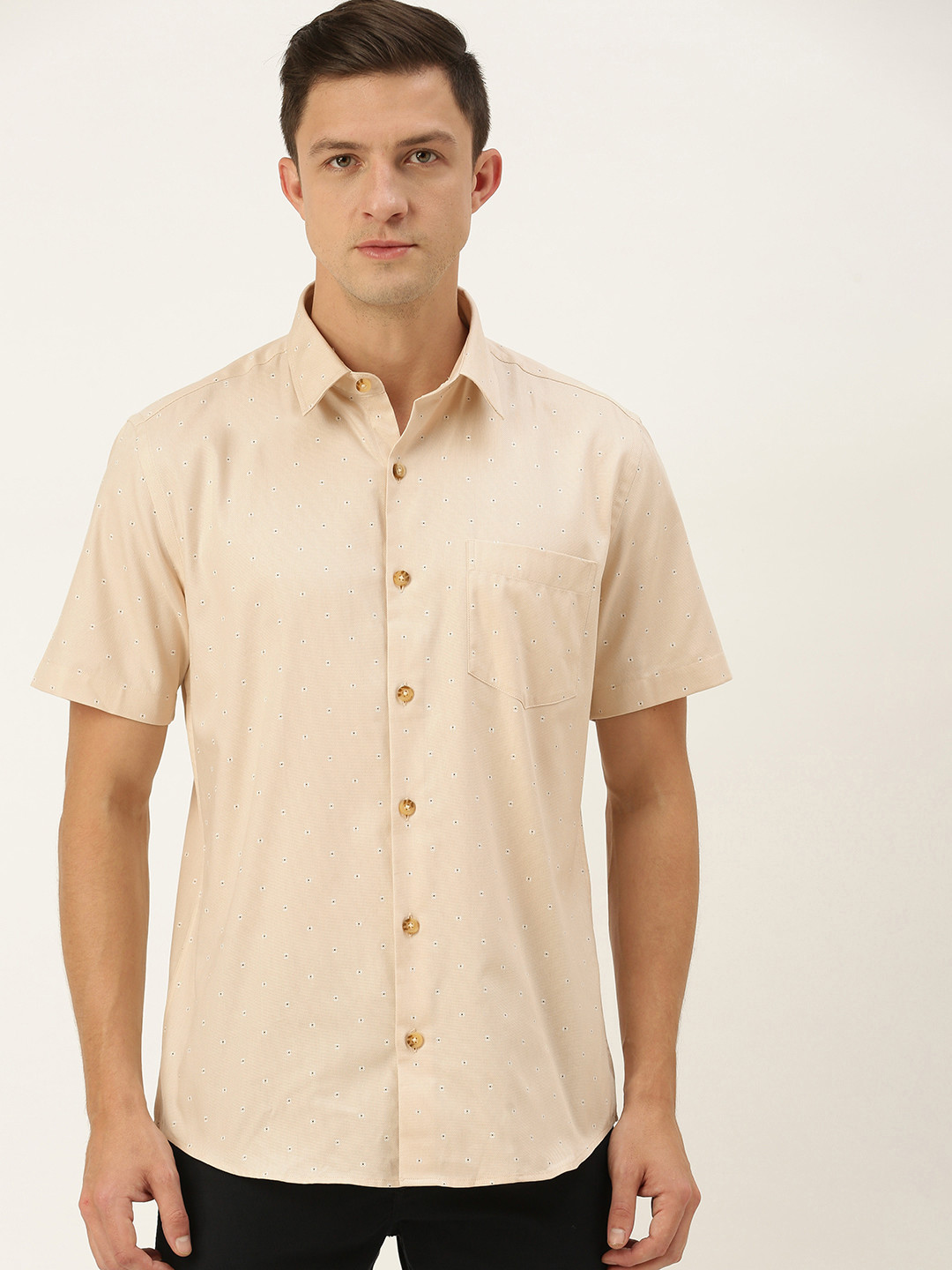 

Burnt Umber Men Cream-Coloured & Navy Blue Pure Cotton Slim Fit Printed Casual Shirt