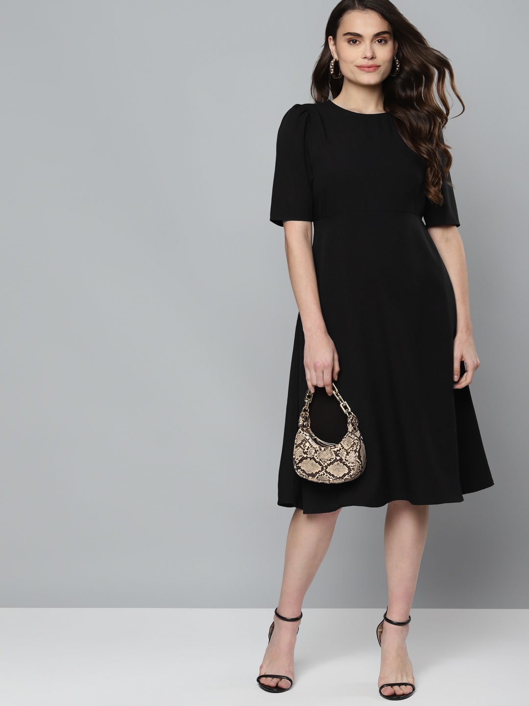 

FEMMELLA Black Puff Sleeves Formal Midi Dress