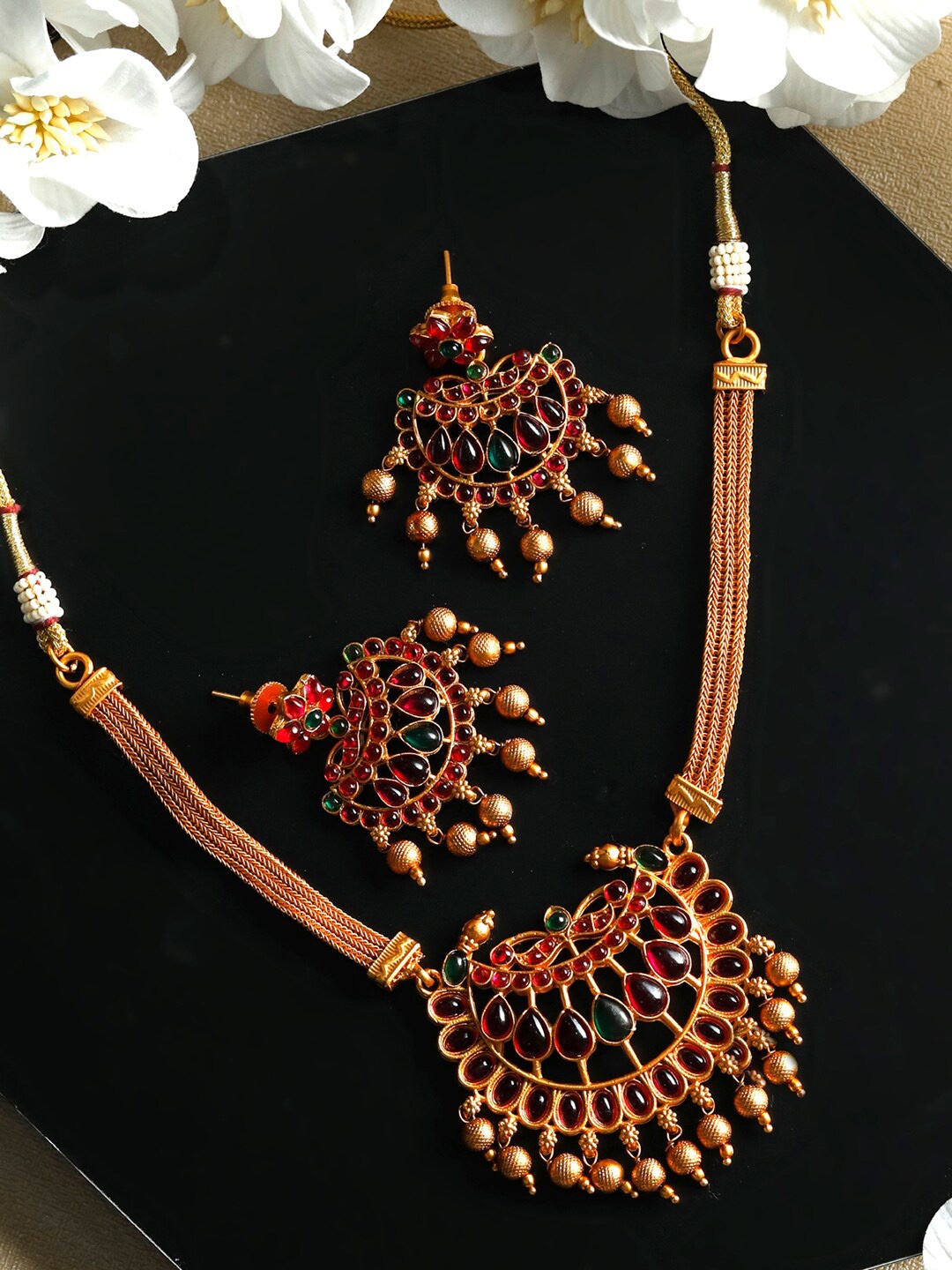 

Priyaasi Pink & Green Gold-Plated Stone-Studded & Beaded Jewellery Set