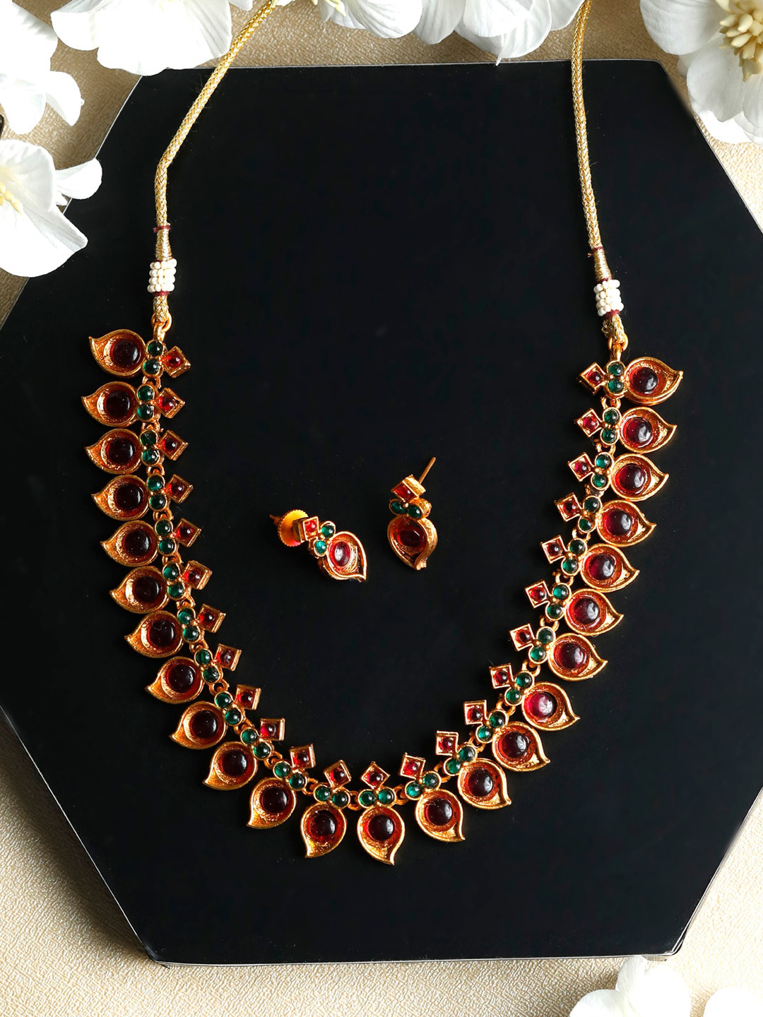 

Priyaasi Woman Gold-Plated Pink & White Stone-Studded Kemp Leaf Jewellery Set