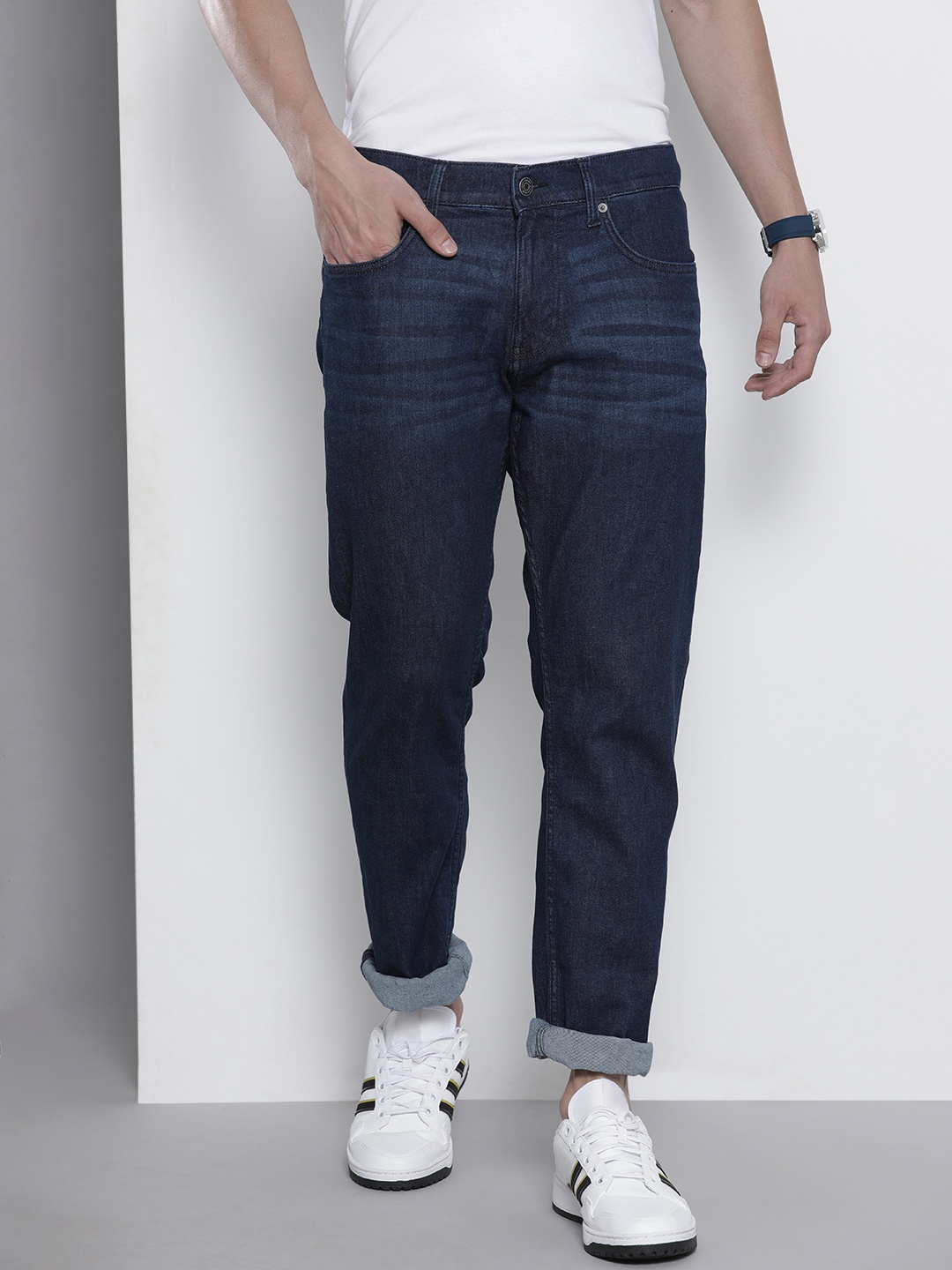 

Tommy Hilfiger Men Navy Blue Ryan Straight Fit Light Fade Stretchable Jeans