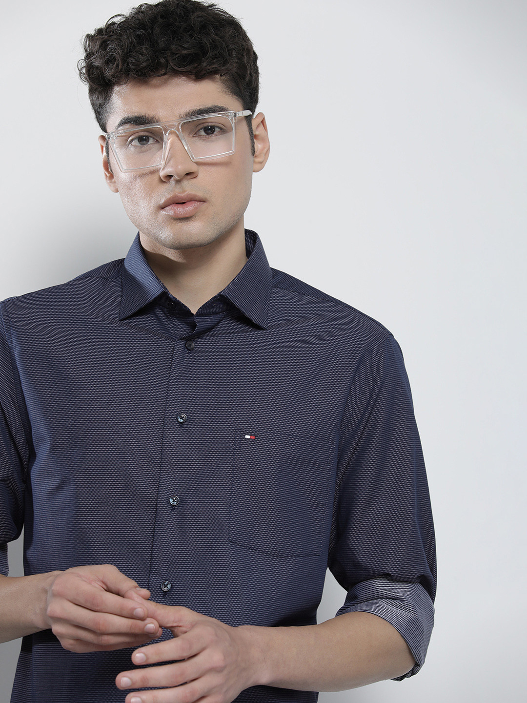 

Tommy Hilfiger Men Navy Blue Printed Pure Cotton Casual Shirt