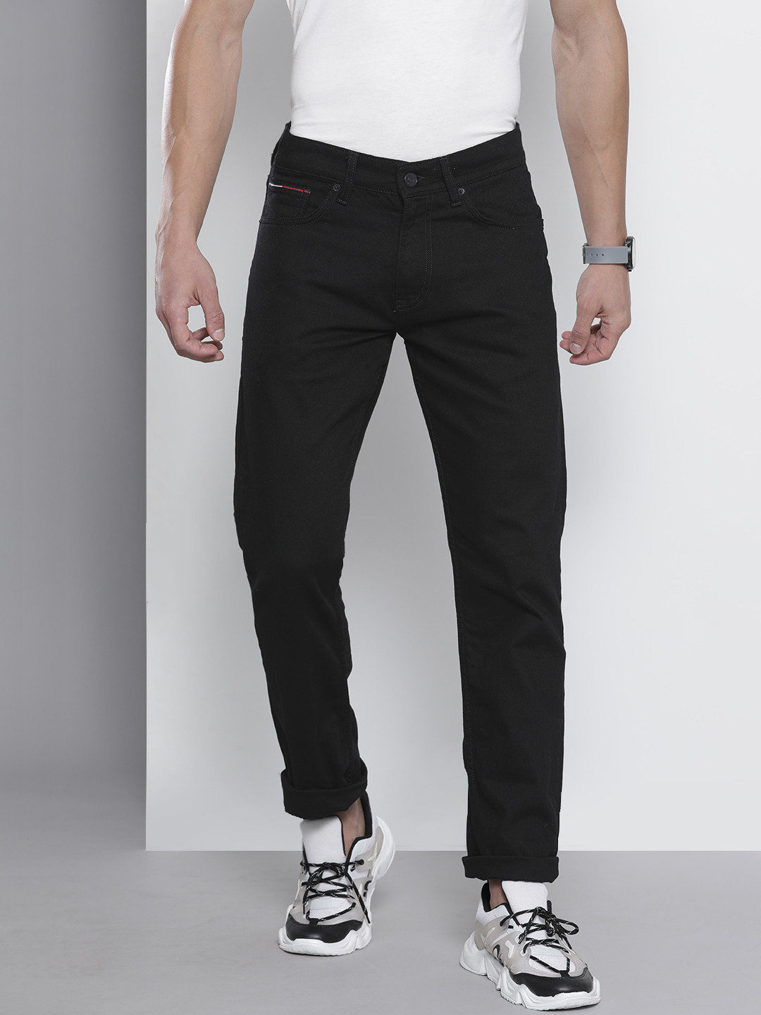 

Tommy Hilfiger Men Black Straight Fit Mid-Rise Clean Look Stretchable Jeans