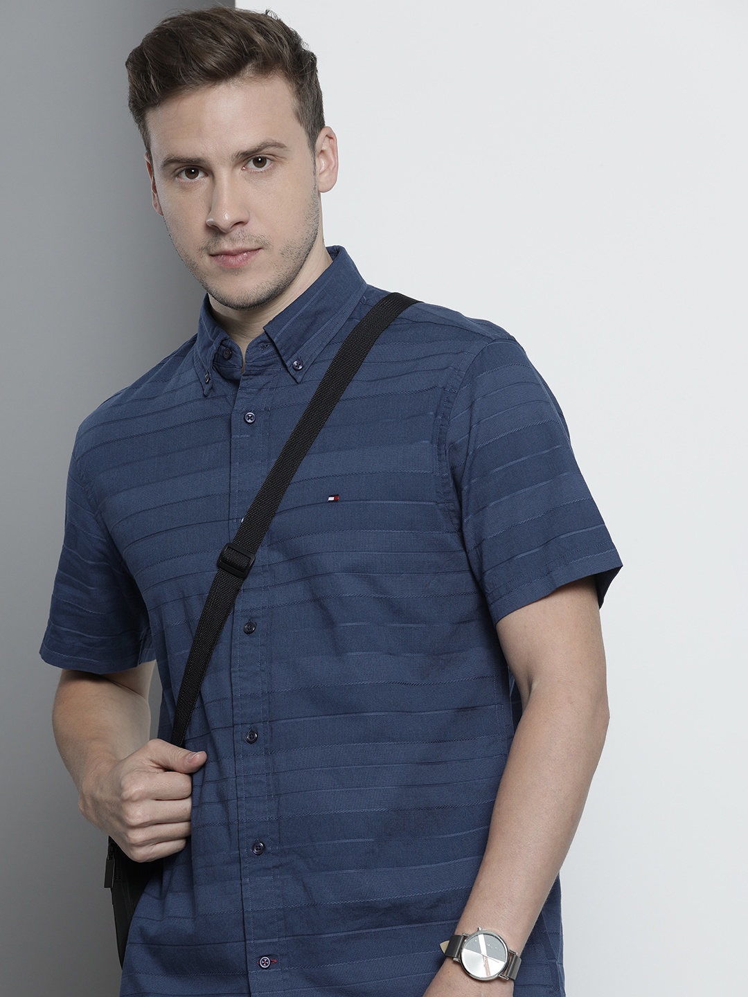 

Tommy Hilfiger Men Navy Blue Horizontal Striped Pure Cotton Casual Shirt