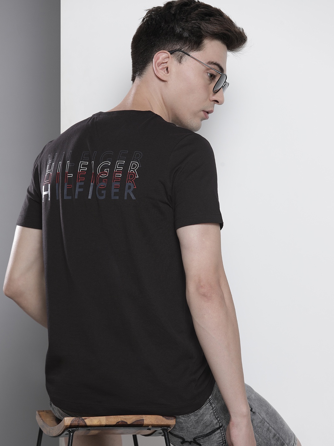 

Tommy Hilfiger Men Black Brand Logo Printed Pure Cotton T-shirt
