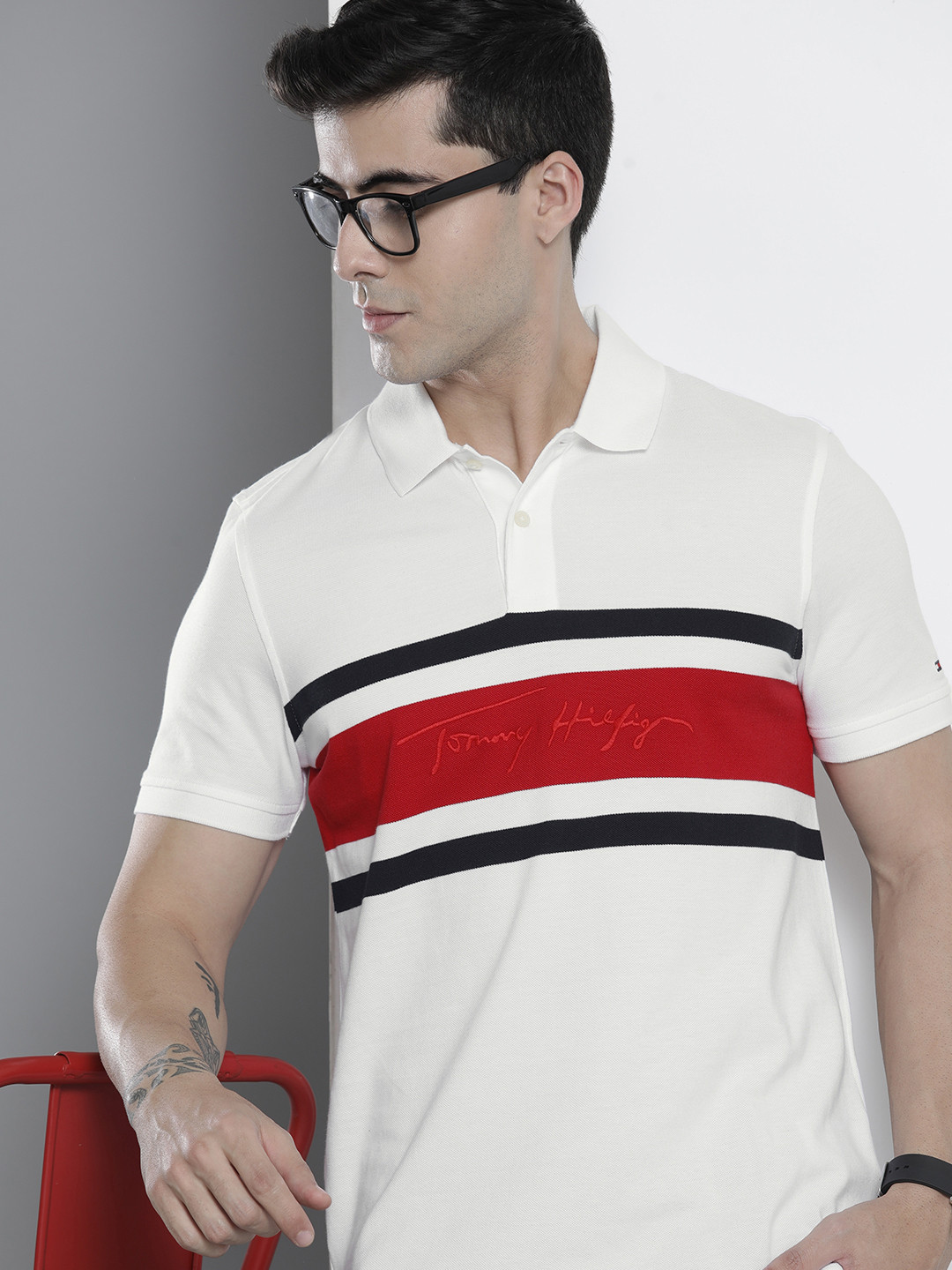 

Tommy Hilfiger Men White & Red Striped Polo Collar T-shirt