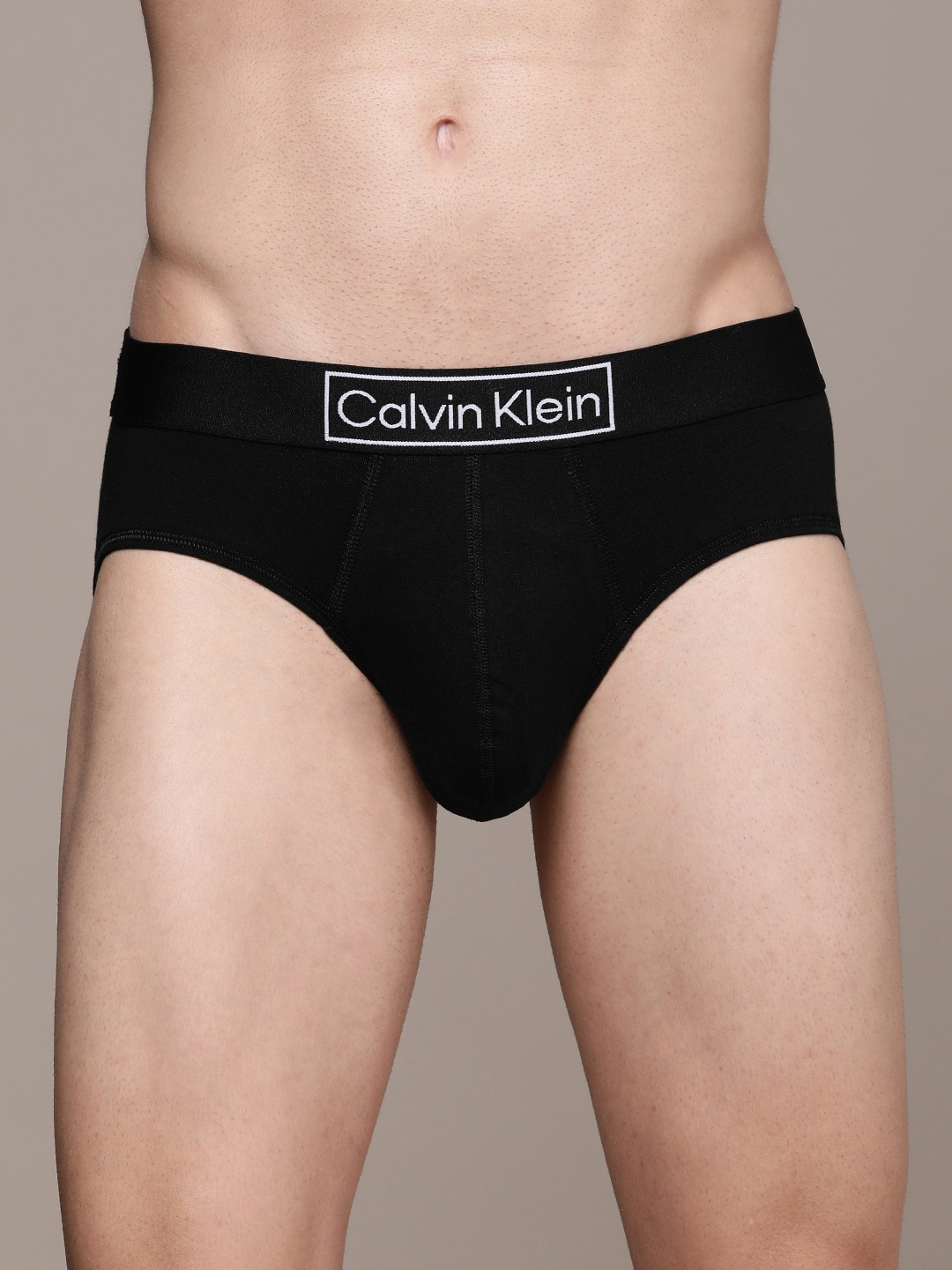 

Calvin Klein Underwear Men Black Solid Briefs- NB3082UB1