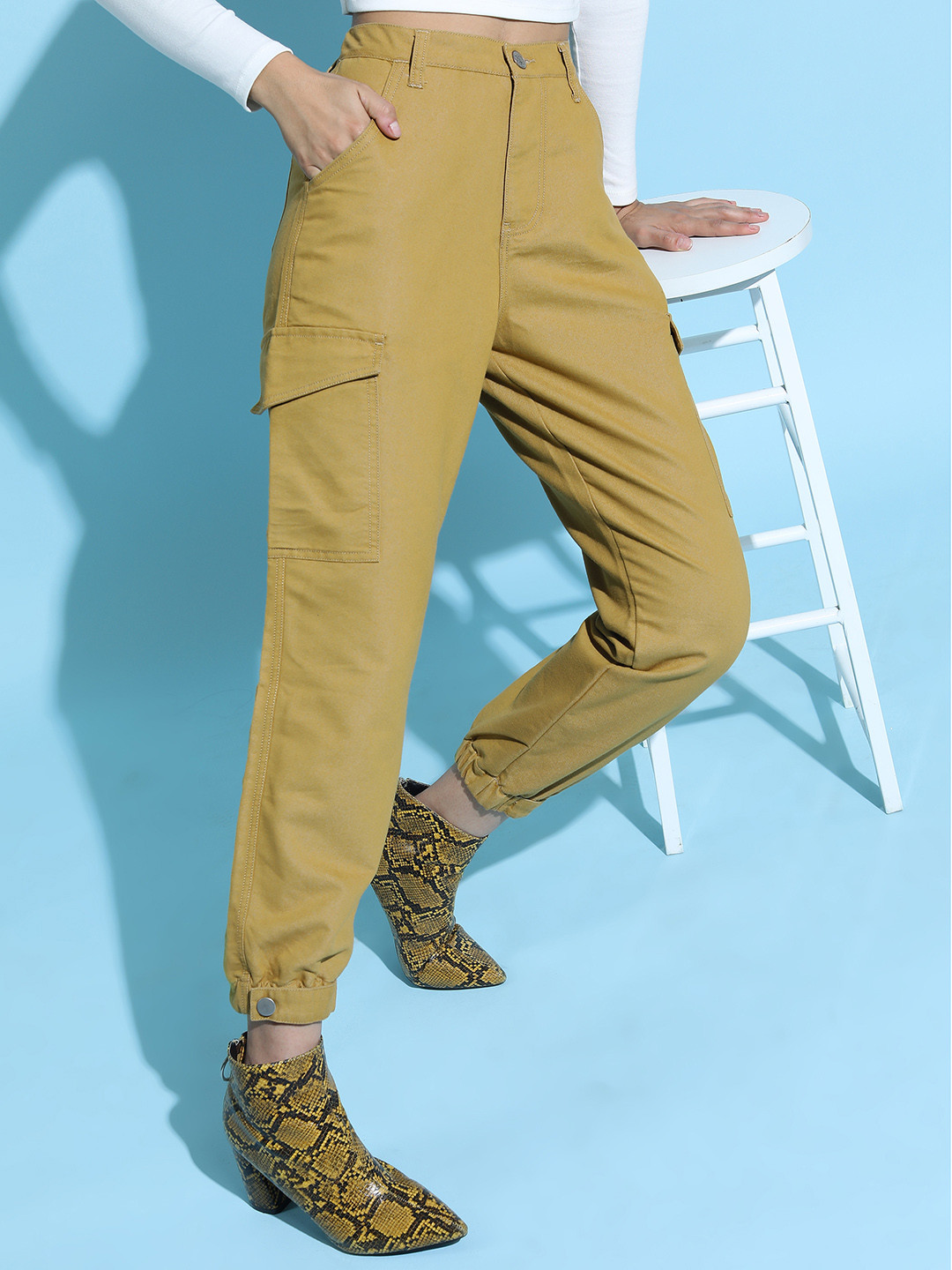 

Tokyo Talkies Women Olive Green Jogger Low Distress Jeans