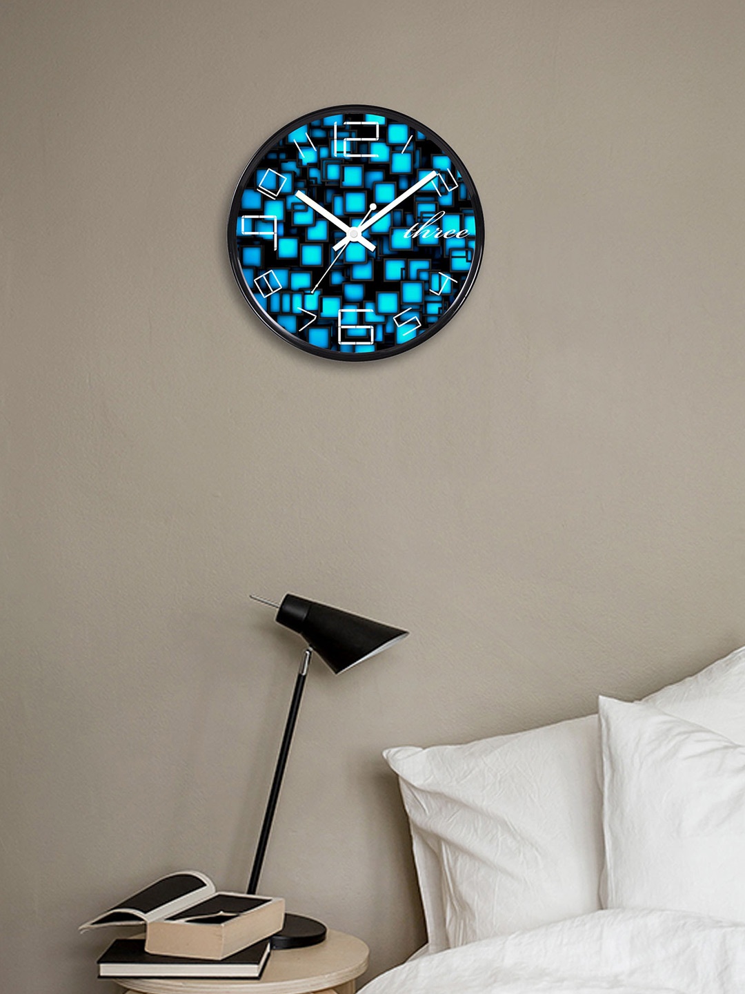 

RANDOM Blue Printed Dial 27.94 cm Analogue Wall Clock