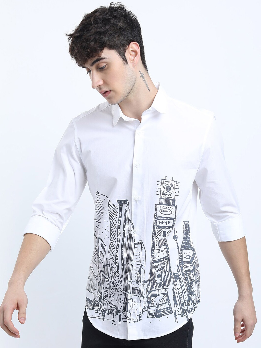 

HIGHLANDER Men White Slim Fit Printed Casual Shirt