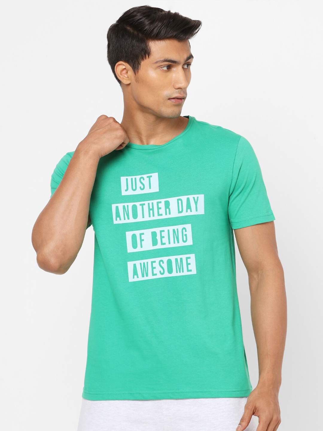 Ajile by Pantaloons Men Green Typography Printed Slim Fit T-shirt
