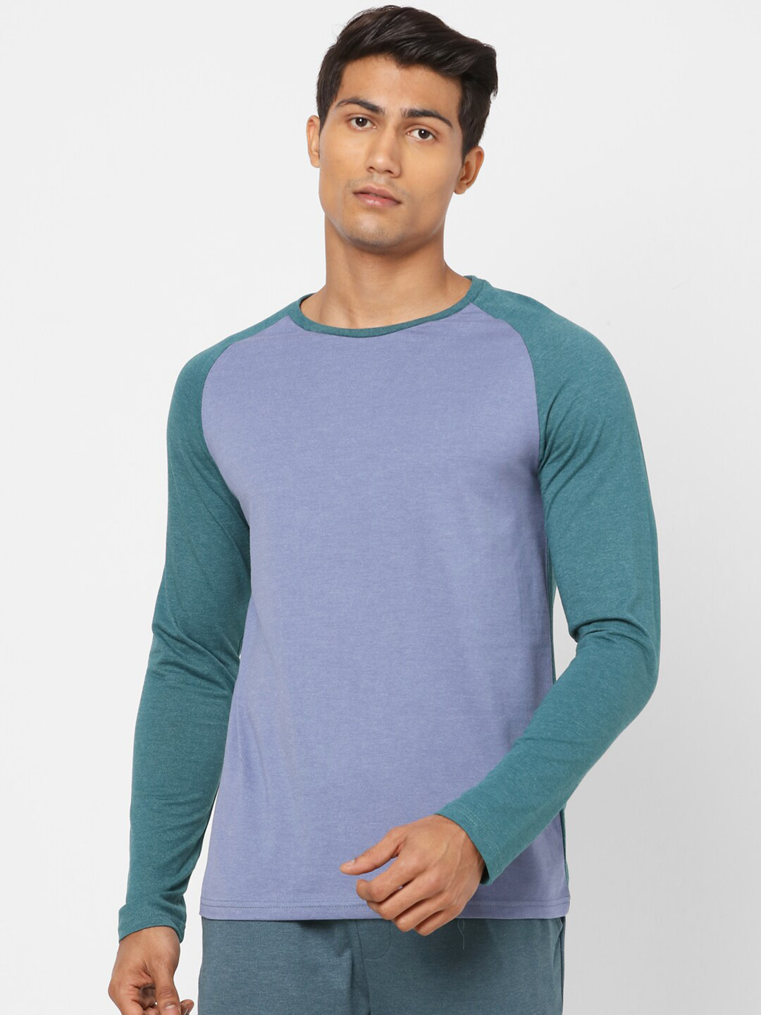 

Ajile by Pantaloons Men Blue & Green Colourblocked Slim Fit Pure Cotton Lounge T-shirt