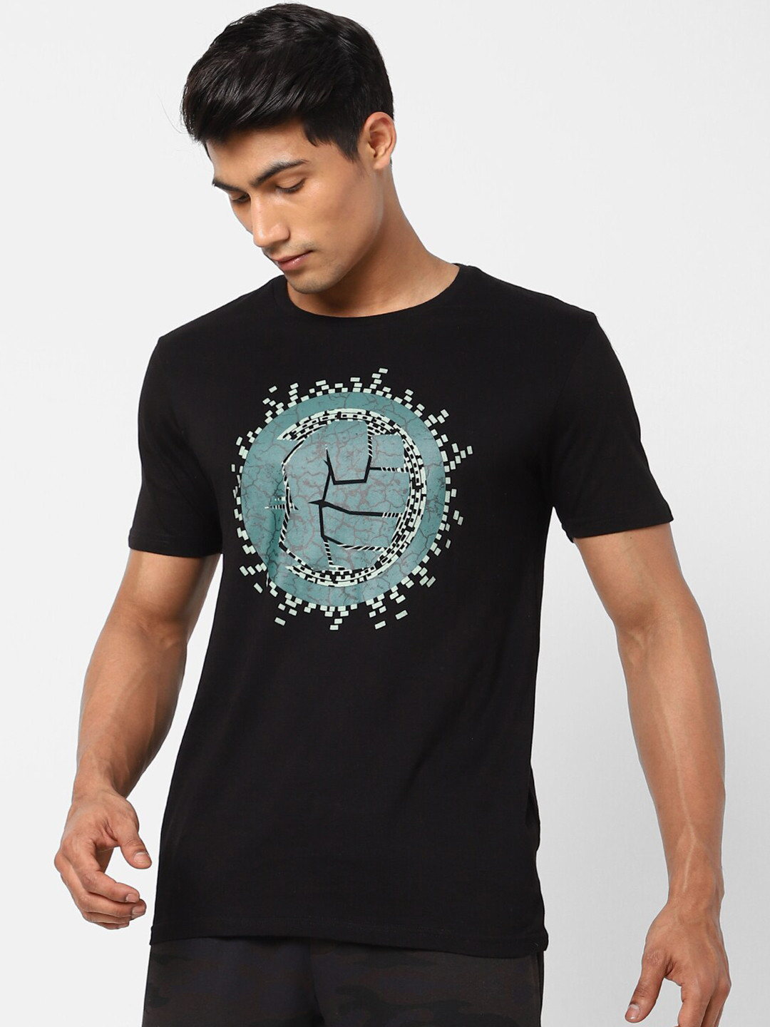 

Ajile by Pantaloons Men Black Printed Slim Fit T-shirt