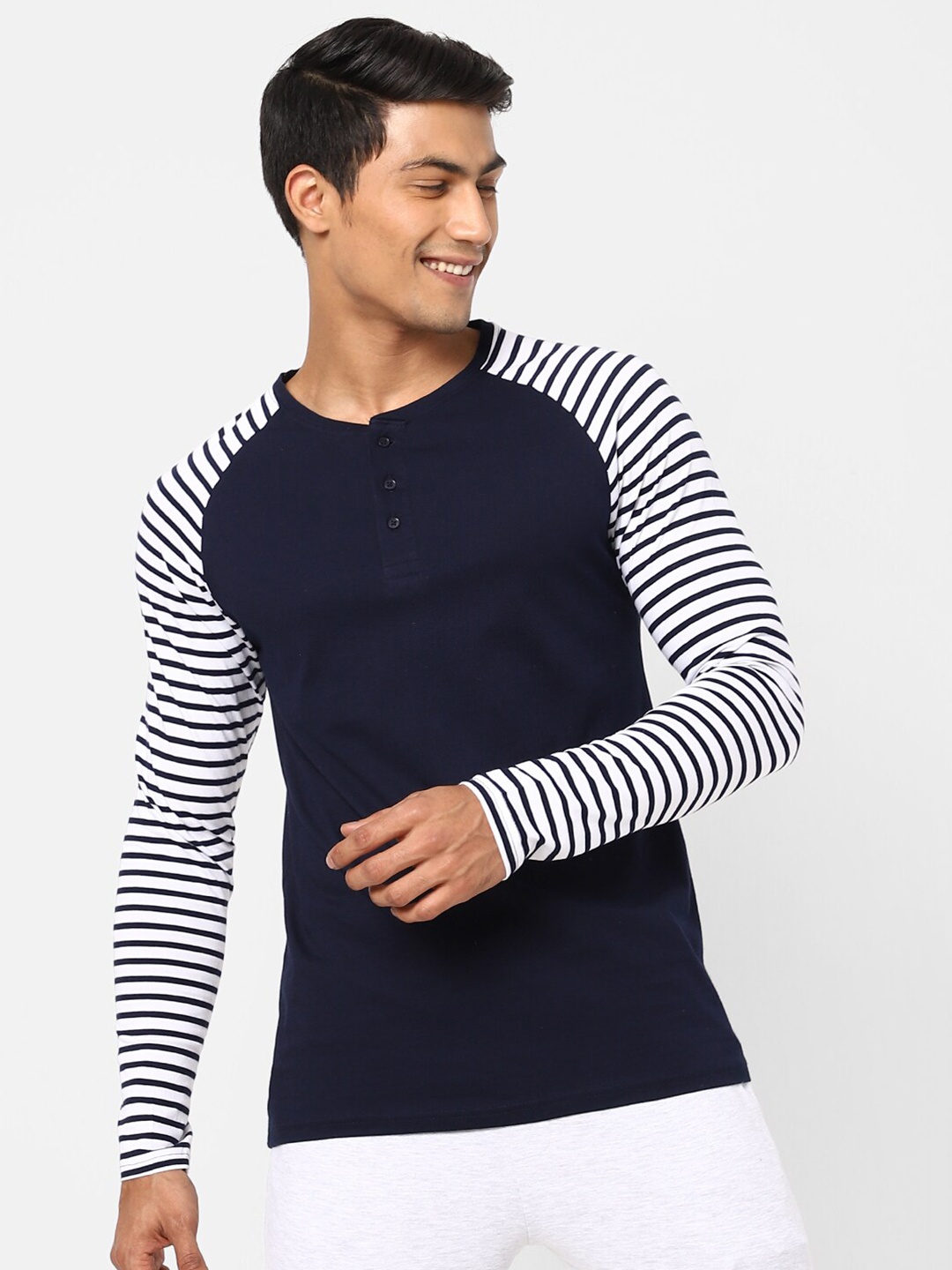 

Ajile by Pantaloons Men Navy Blue Striped Henley Neck Slim Fit T-shirt