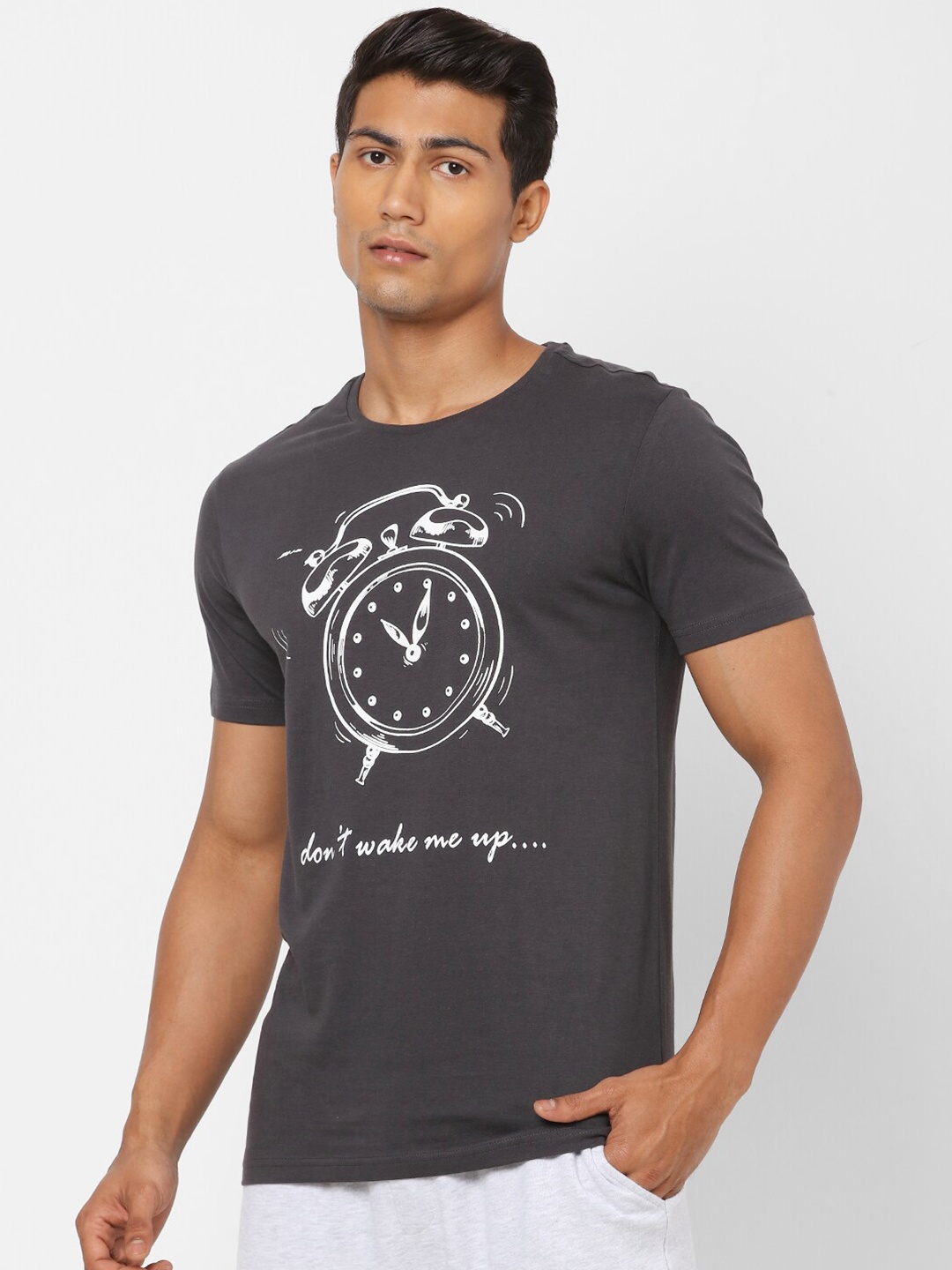 

Ajile by Pantaloons Men Grey & White Printed Slim Fit Pure Cotton Lounge T-shirt
