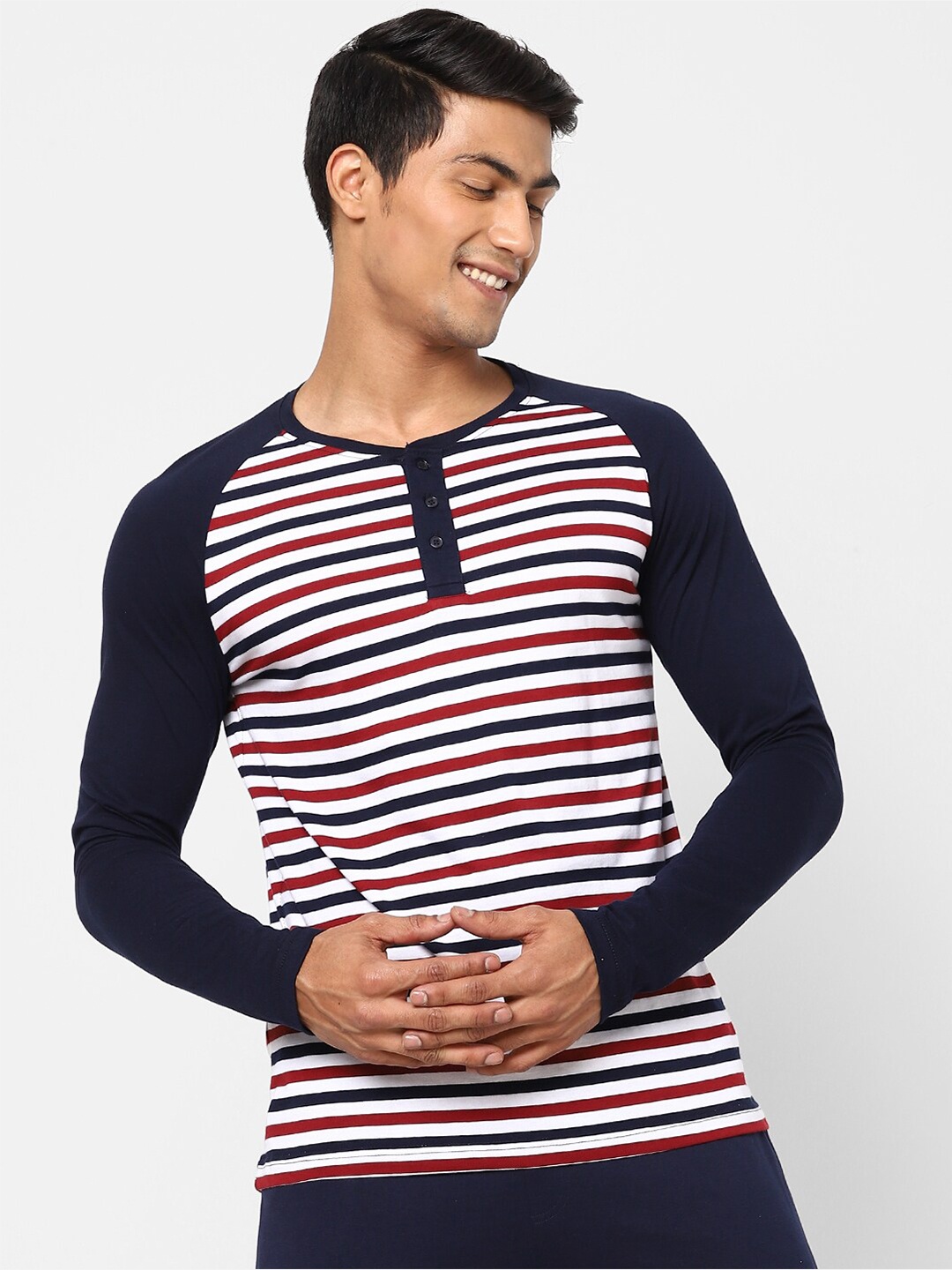 

Ajile by Pantaloons Men White & Navy Blue Striped Henley Neck Slim Fit T-shirt