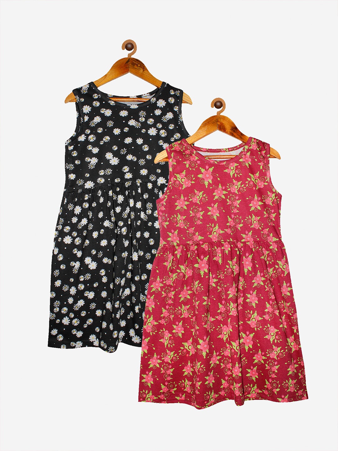 

KiddoPanti Girls Pack of 2 Maroon & Black Floral Printed Pure Cotton A-line Dress