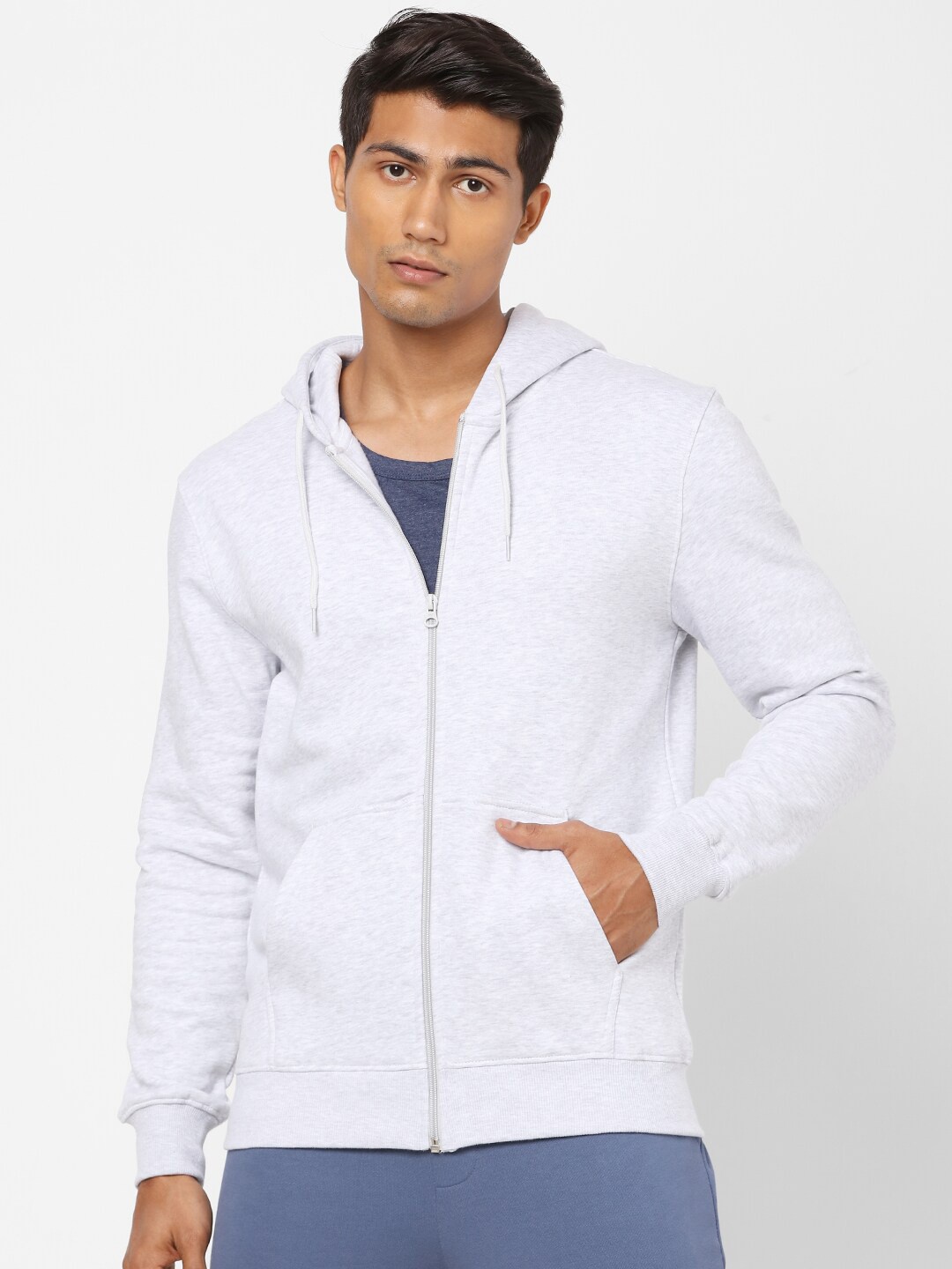 

Ajile by Pantaloons Men Grey Melange Hooded Sweatshirt