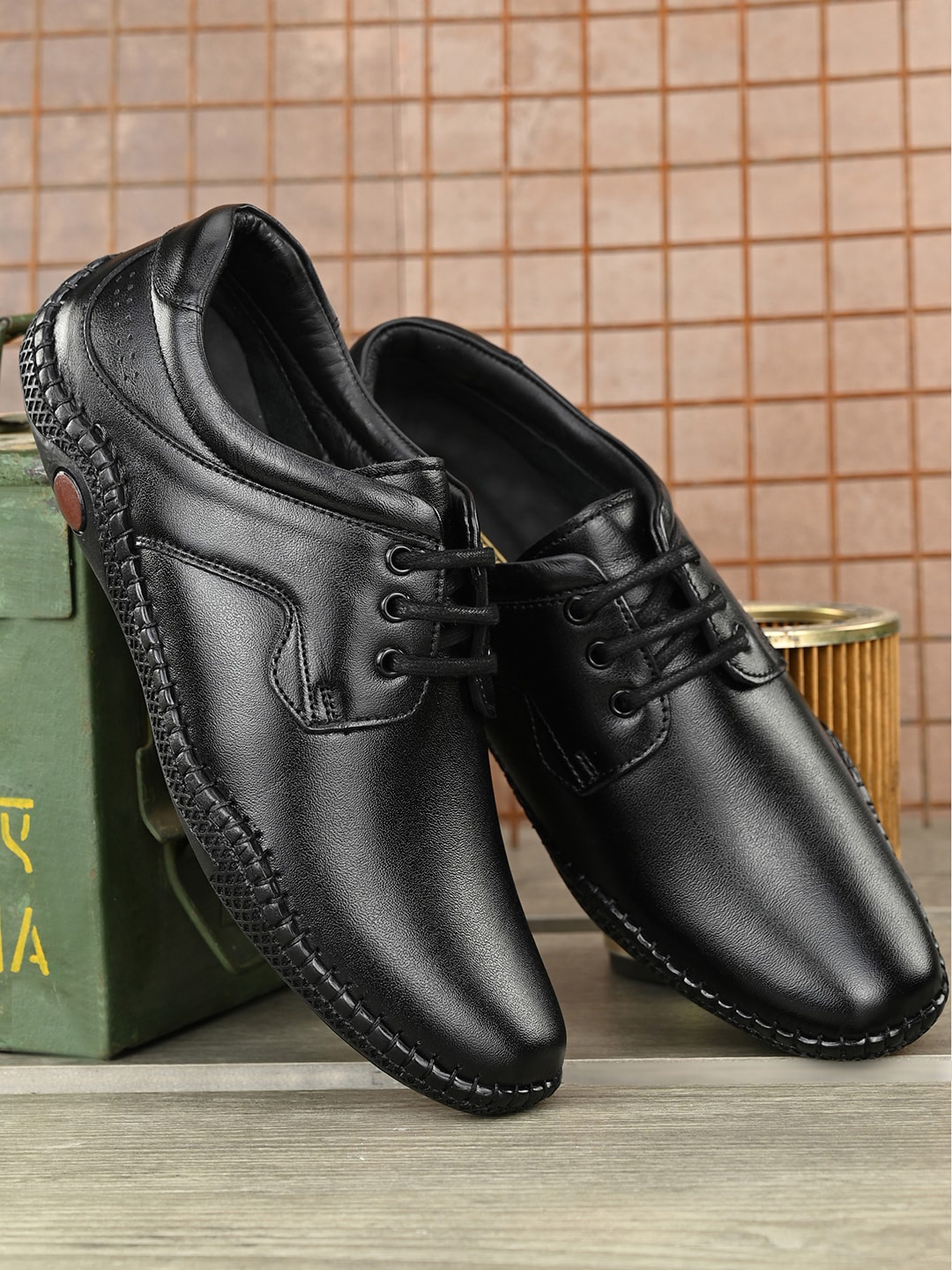 

Mactree Men Black Leather Formal Derbys