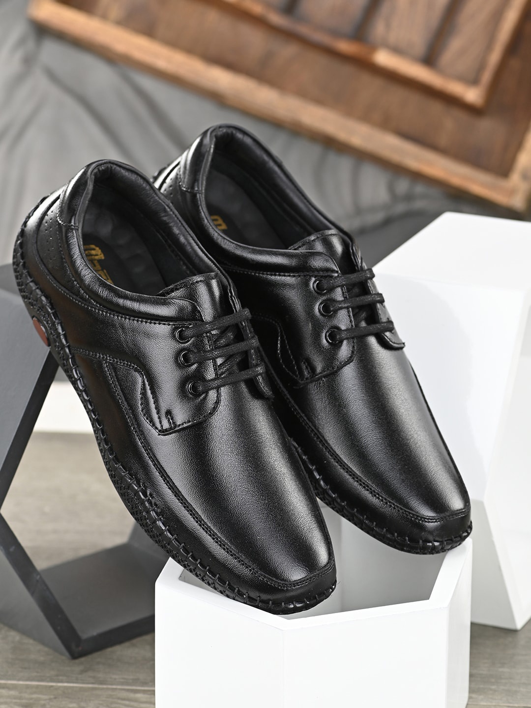 

Mactree Men Black Leather Formal Derbys