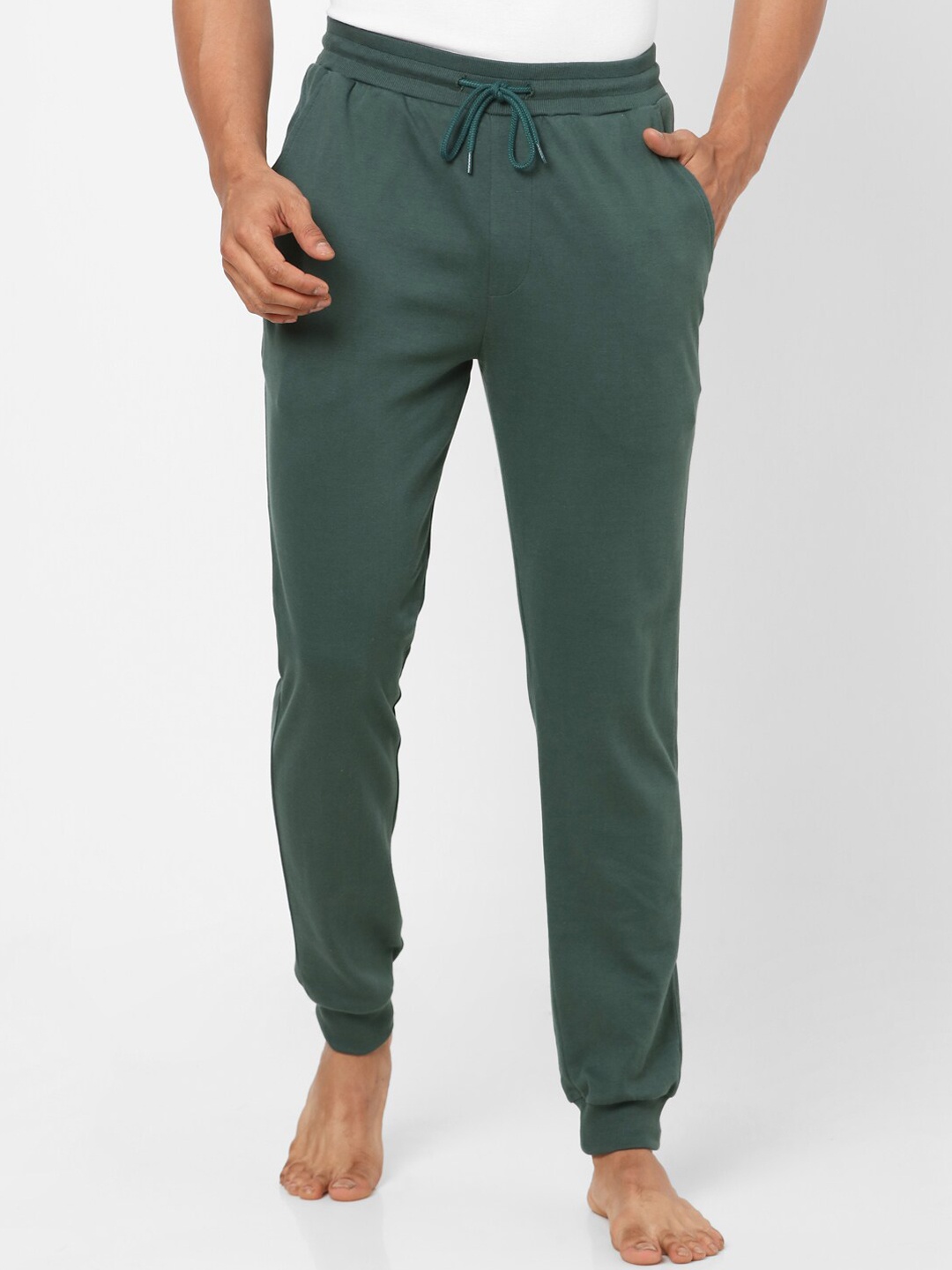

Ajile by Pantaloons Men Green Solid Pure Cotton Joggers