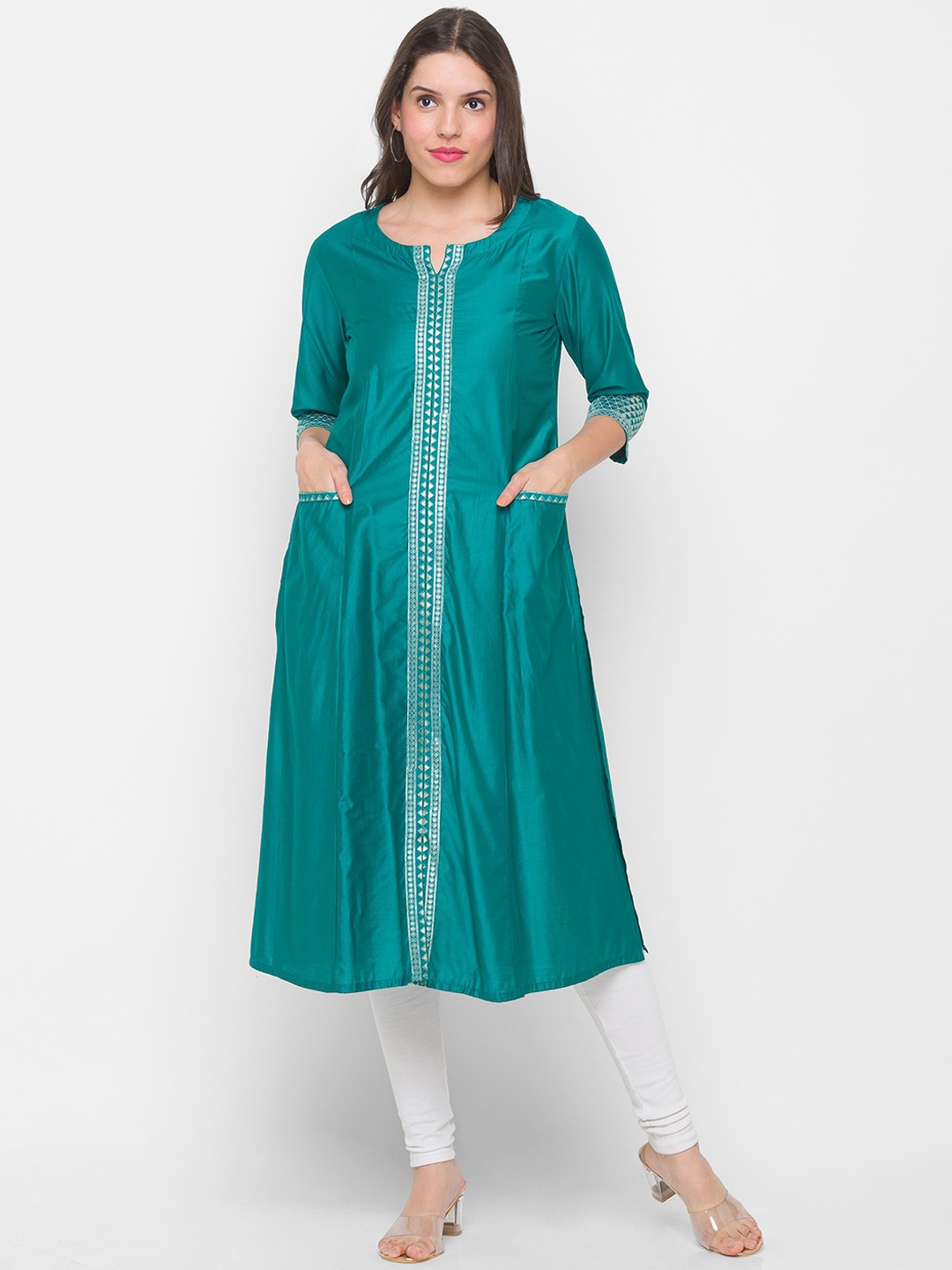 

Globus Women Green Thread Work Kurta