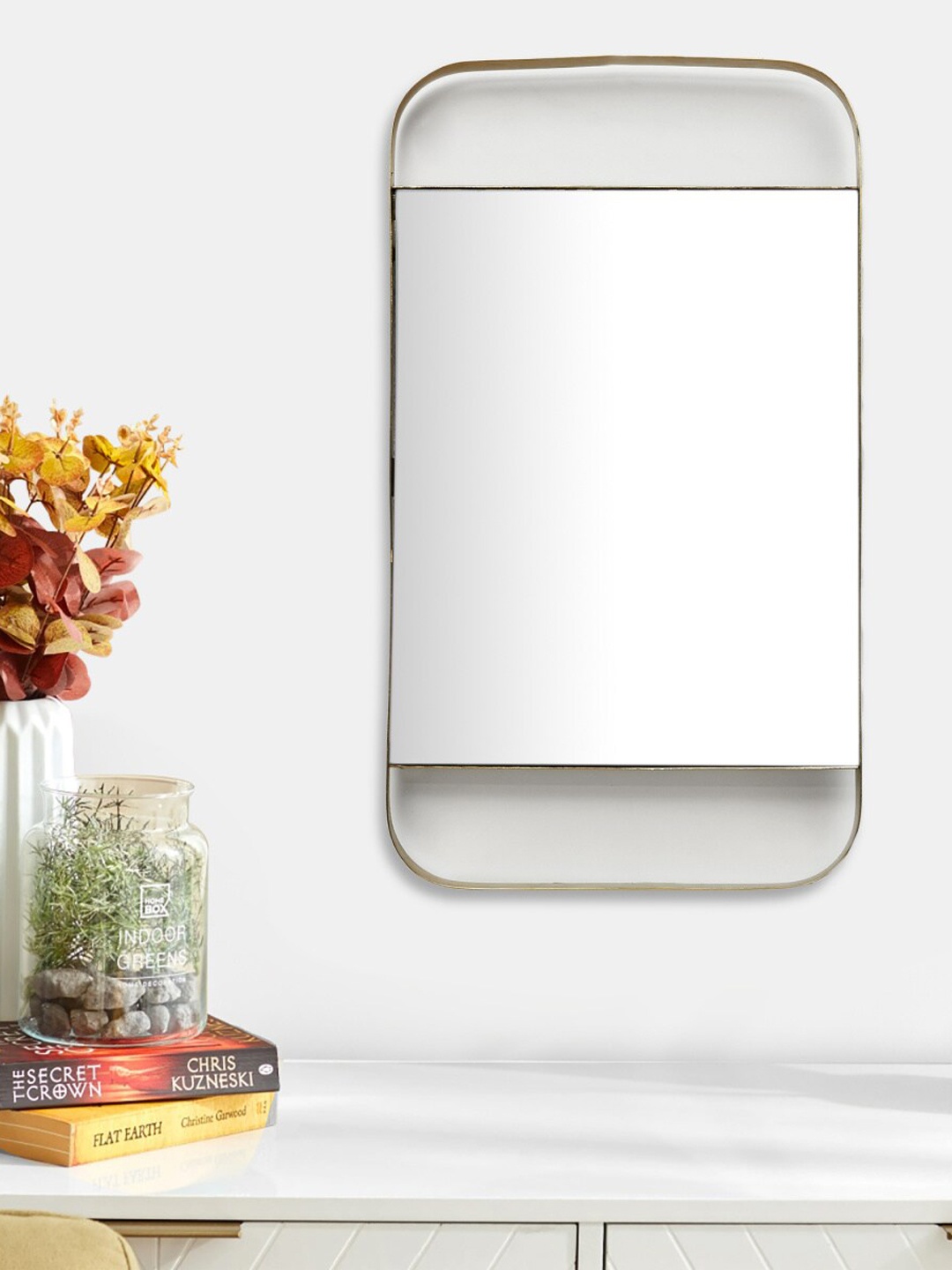 

Home Centre Catania Gold-Toned Solid Metal Rectangular Wall Mirror