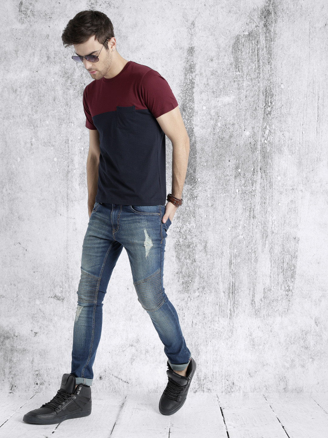 

Roadster Burgundy & Navy Colourblocked Round Neck T-shirt