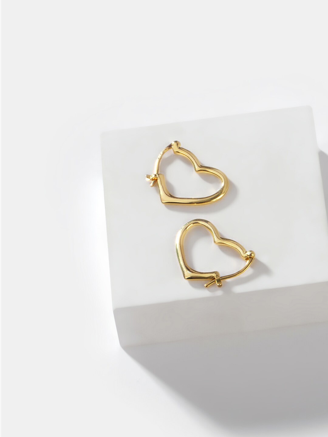 

SHAYA Gold-Toned Heart Shaped Hoop Earrings