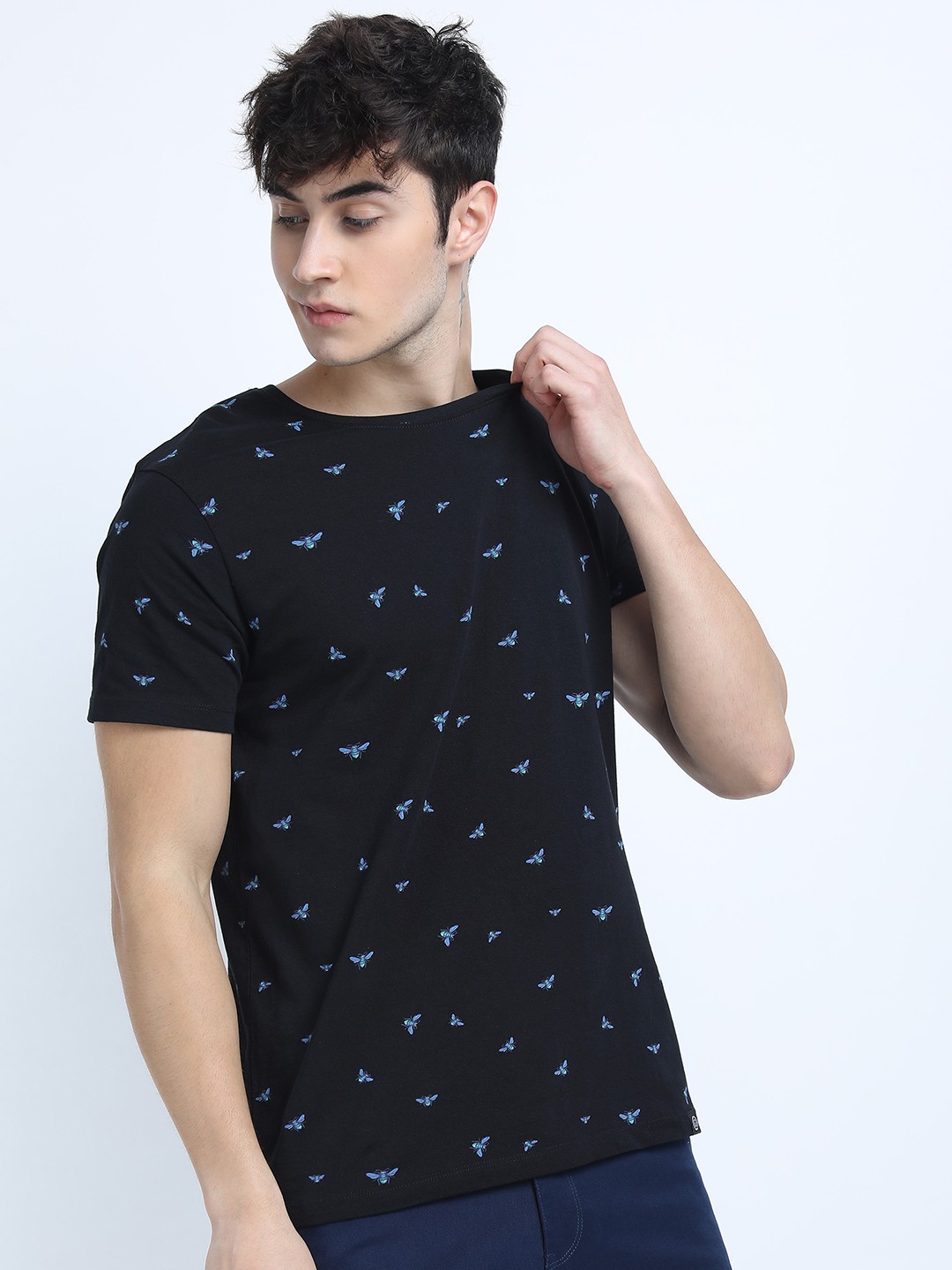 

LOCOMOTIVE Men Conversational Printed Slim Fit Cotton T-shirt, Black