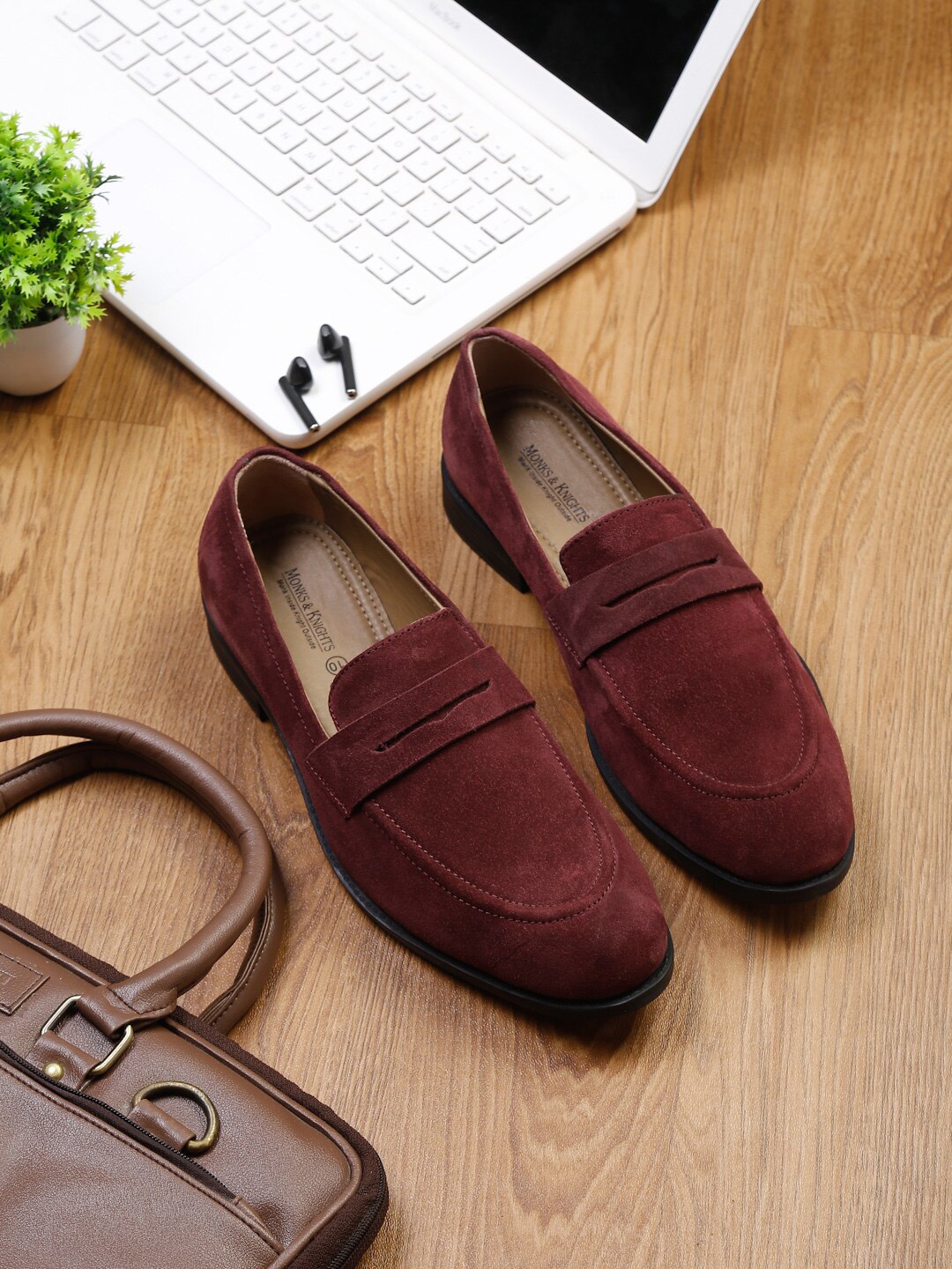 

MONKS & KNIGHTS Men Maroon Perforations Suede Loafers