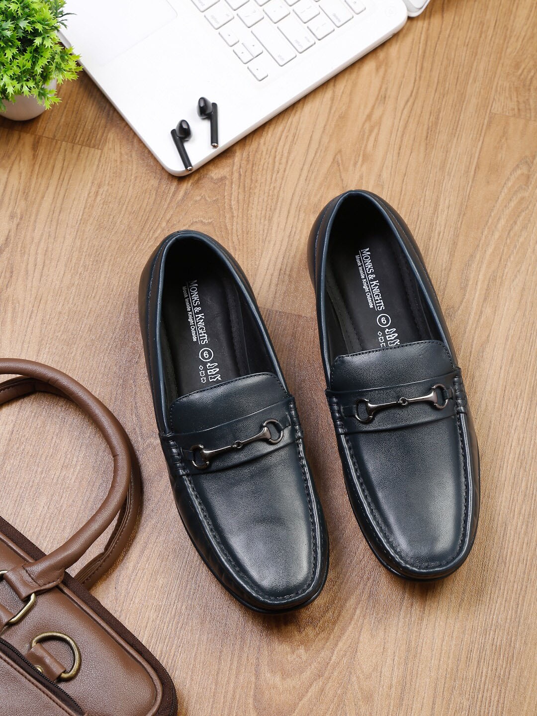 

MONKS & KNIGHTS Men Blue Textured Leather Loafers