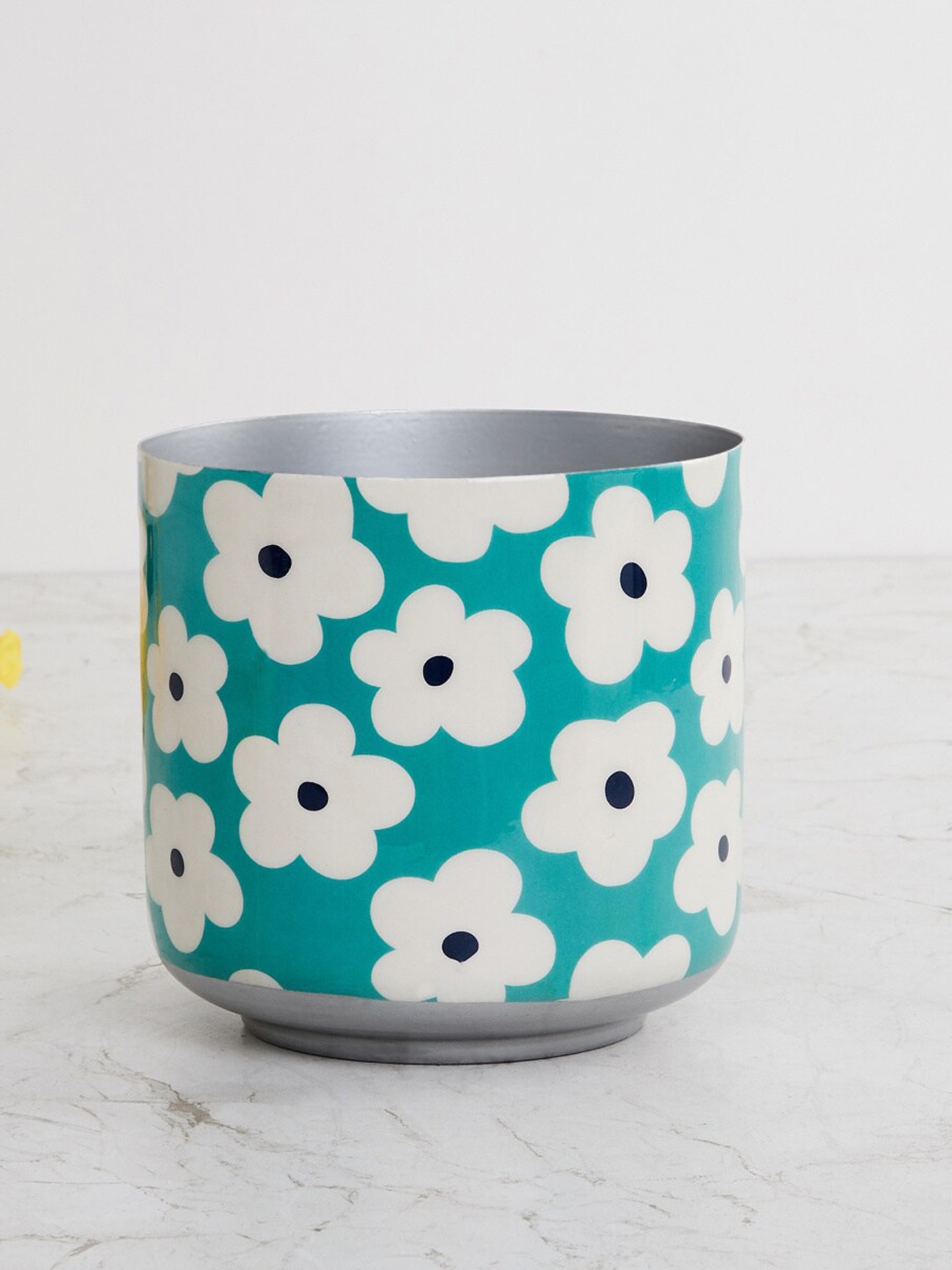 

Home Centre Blue & White Floral Printed Round Metal Outdoor Planter