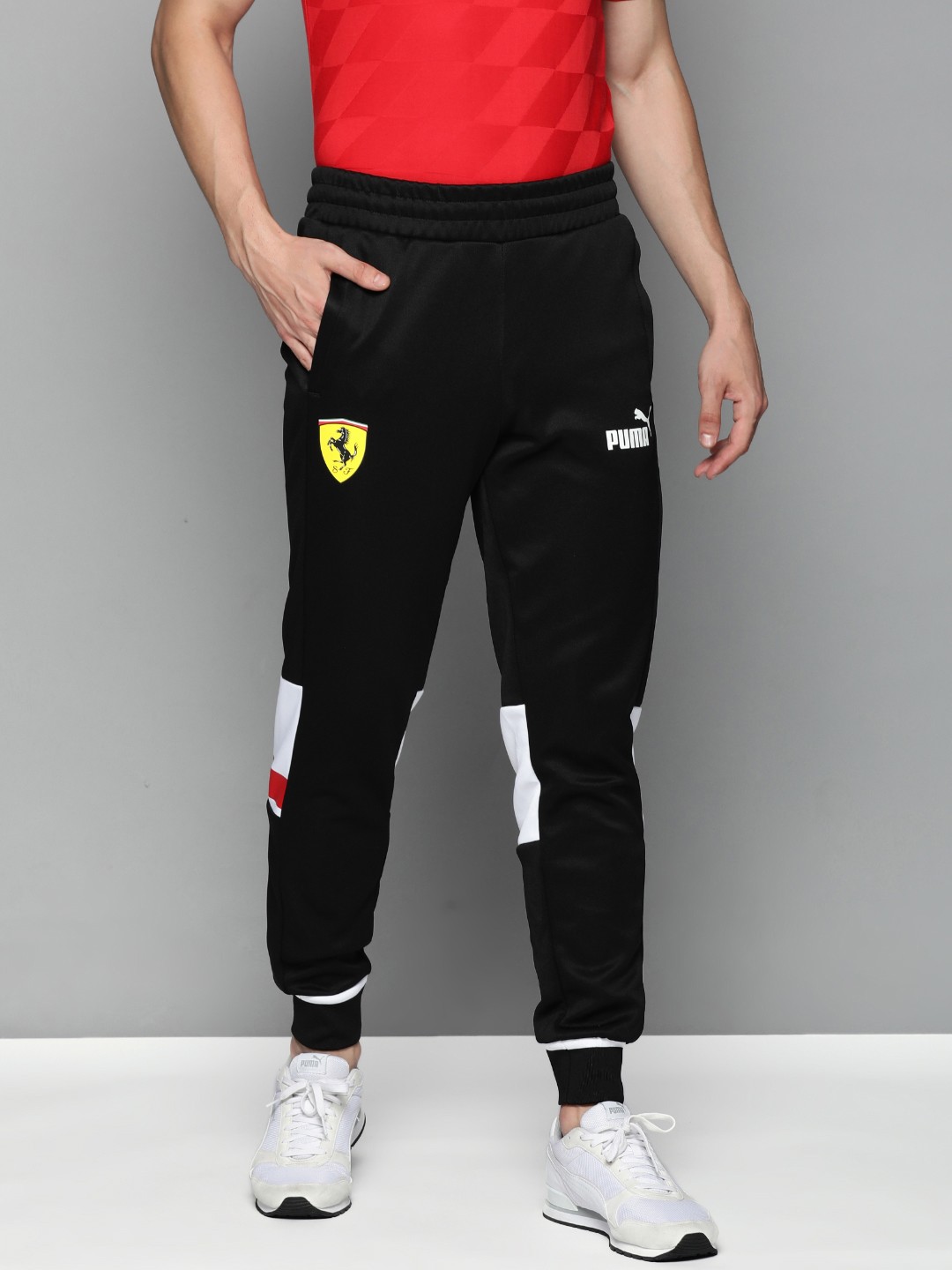 

PUMA Motorsport Men Black & White Solid Knitted Scuderia Ferrari Race SDS Sustainable Motorsport Joggers